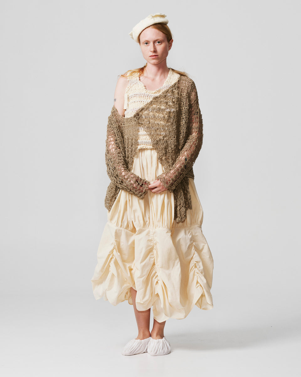 003-37 curtain skirt