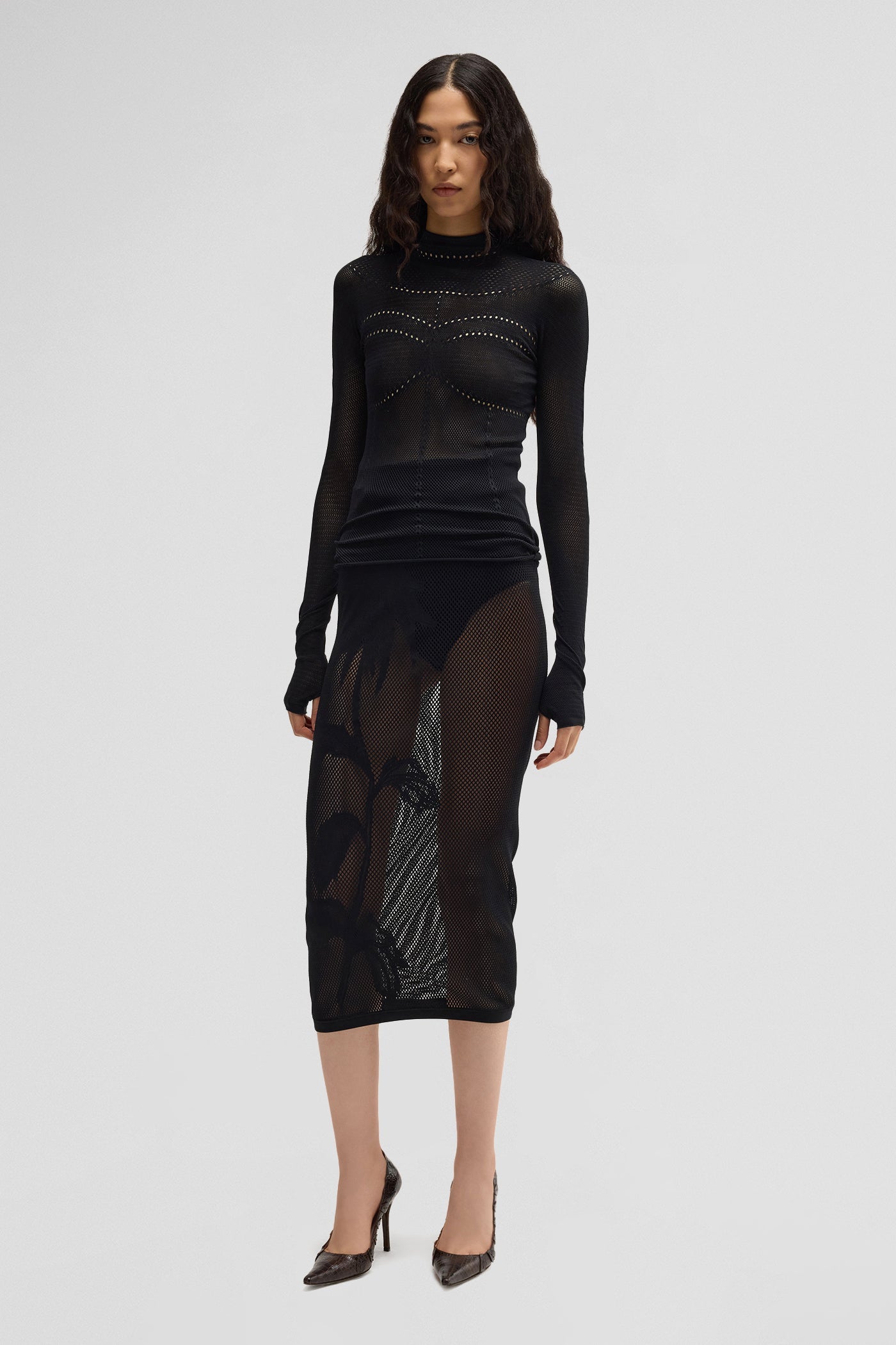 Seamless over skirt