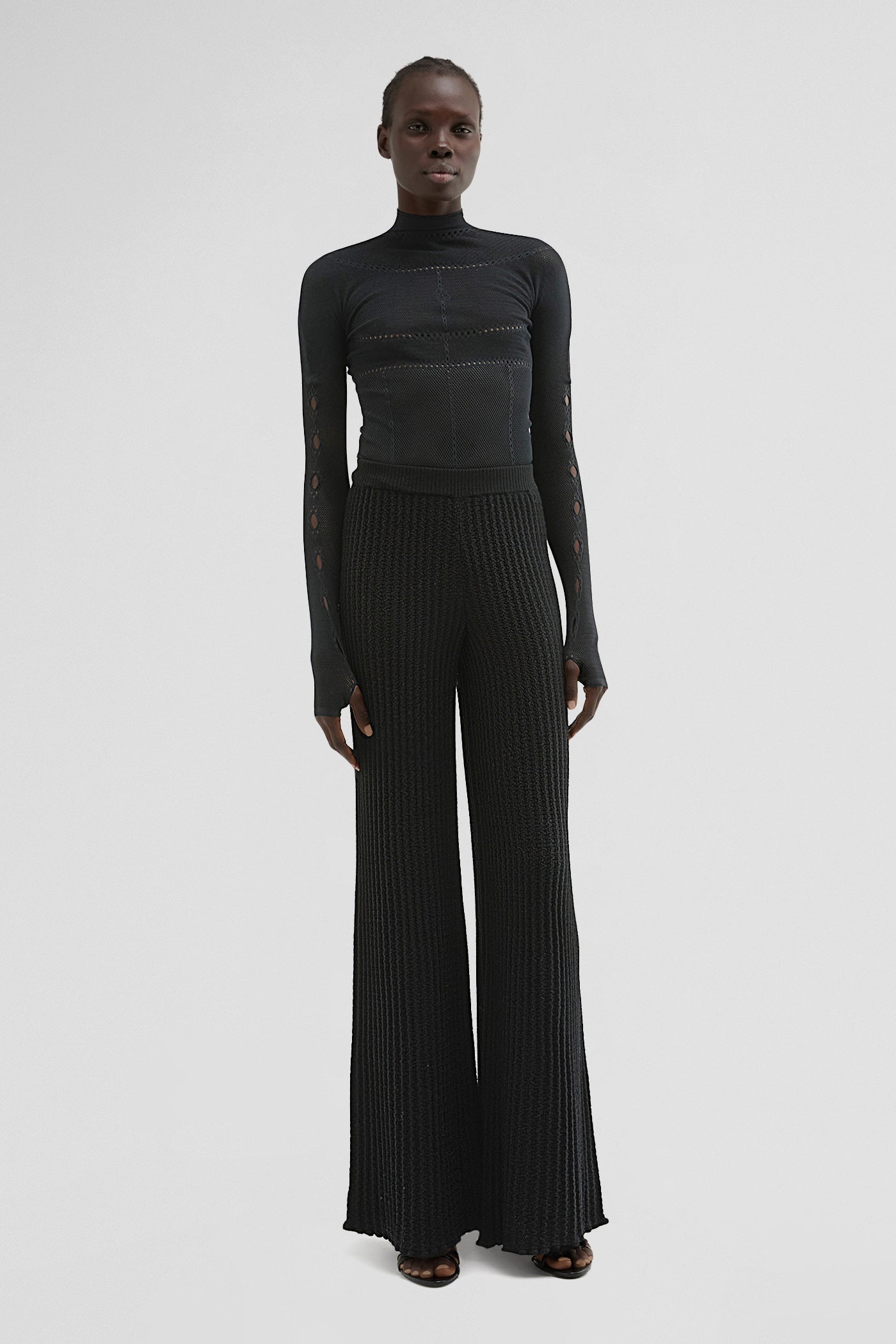 Second skin mock-neck