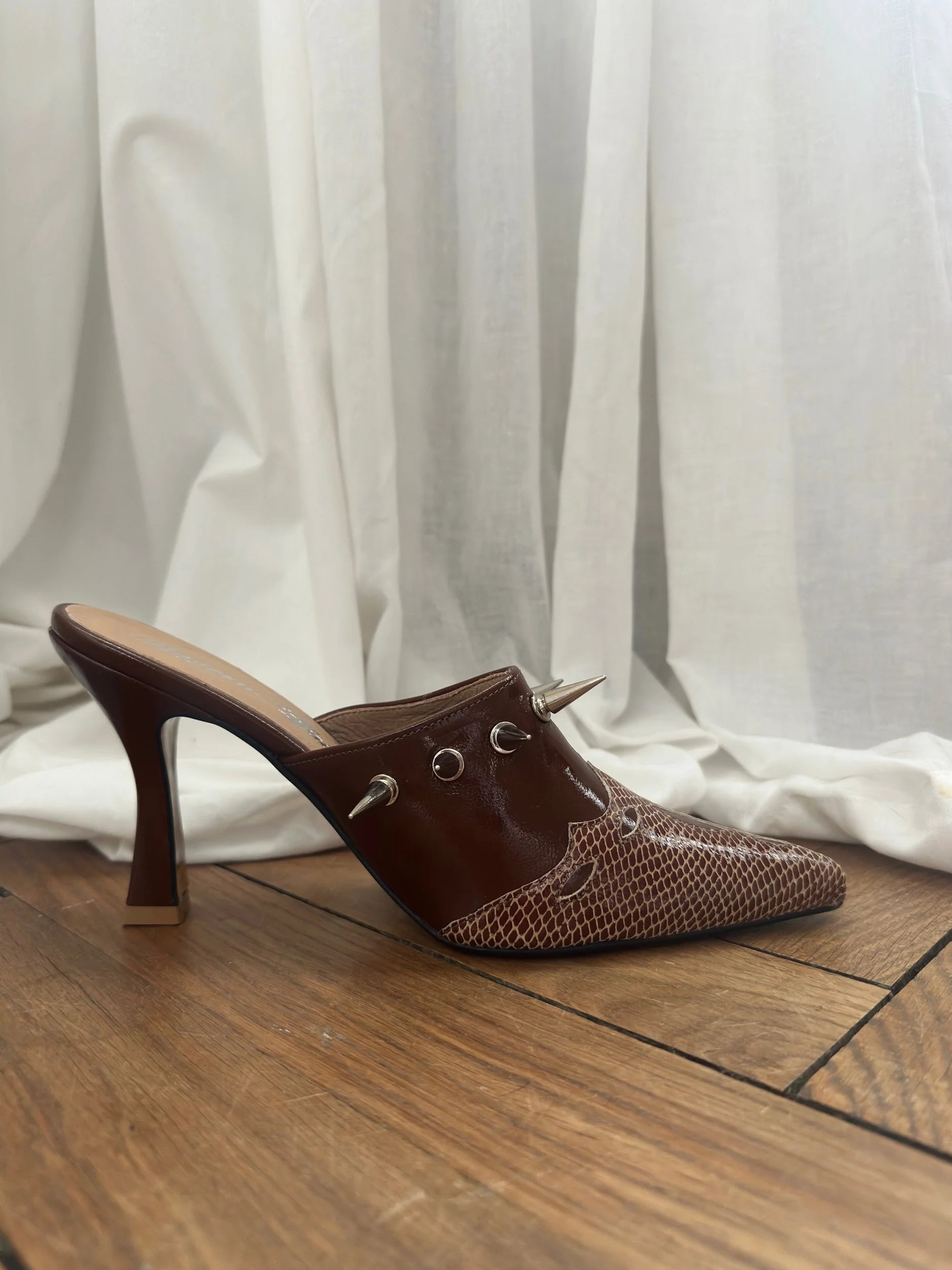 Pre made cowgirl mules bourbon new heel