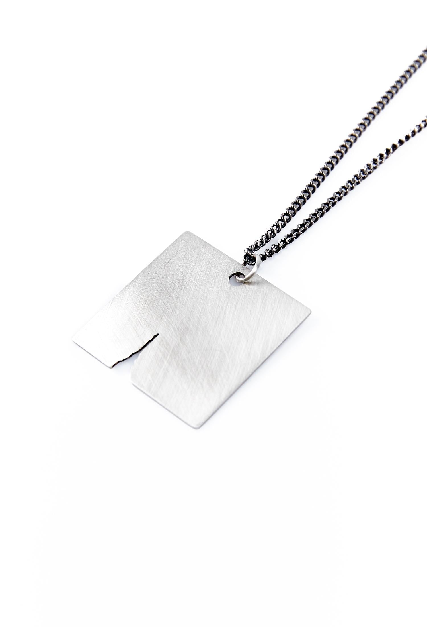 Cringe pendant
