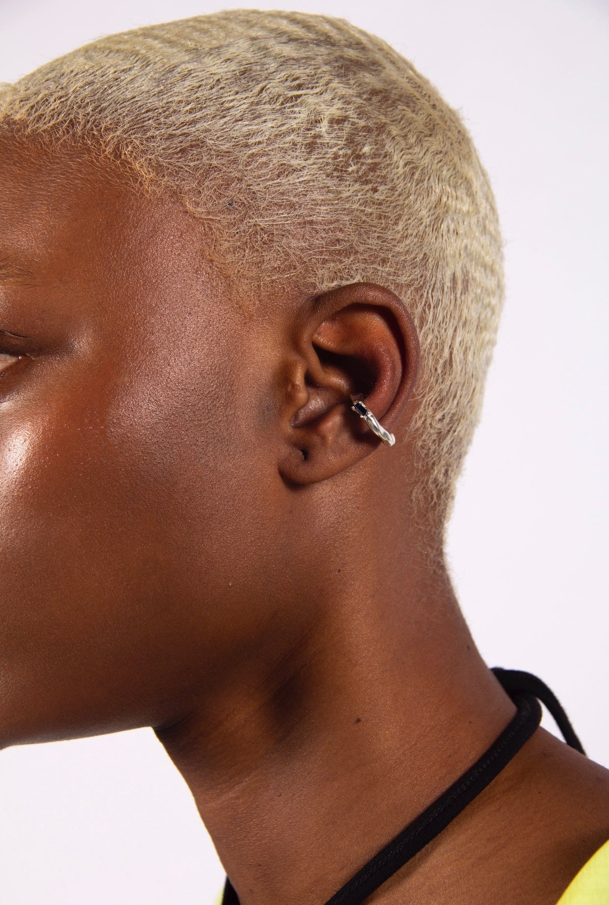 Molten ear-cuff sapphire