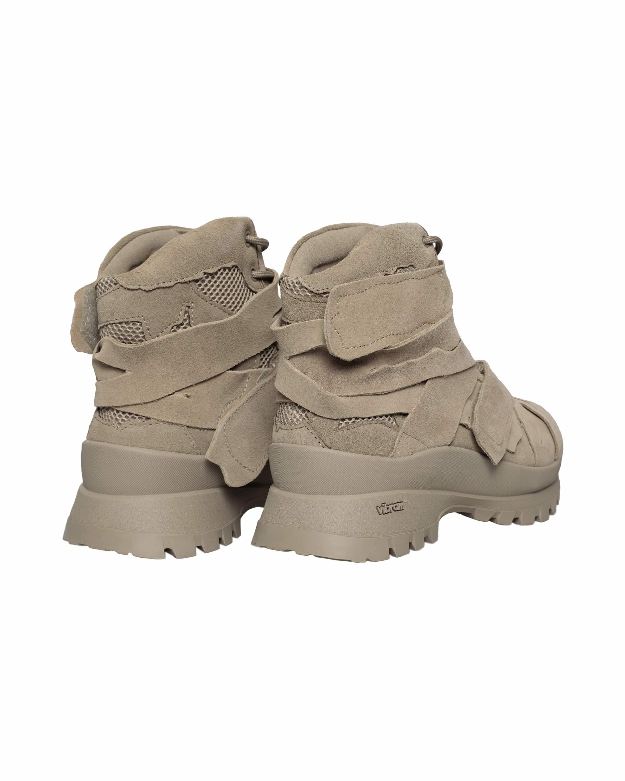 Beige vibram® desert boots