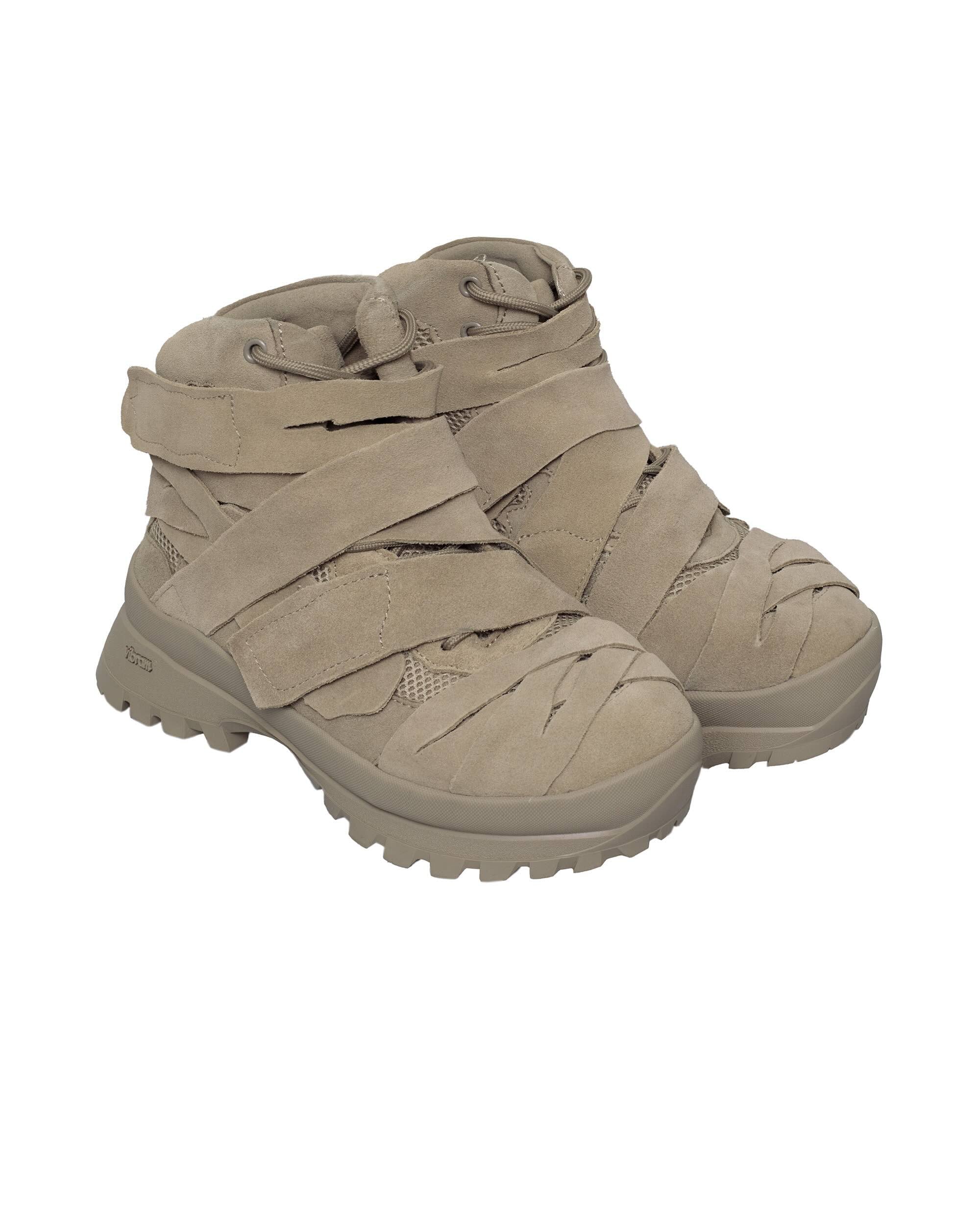 Beige vibram® desert boots