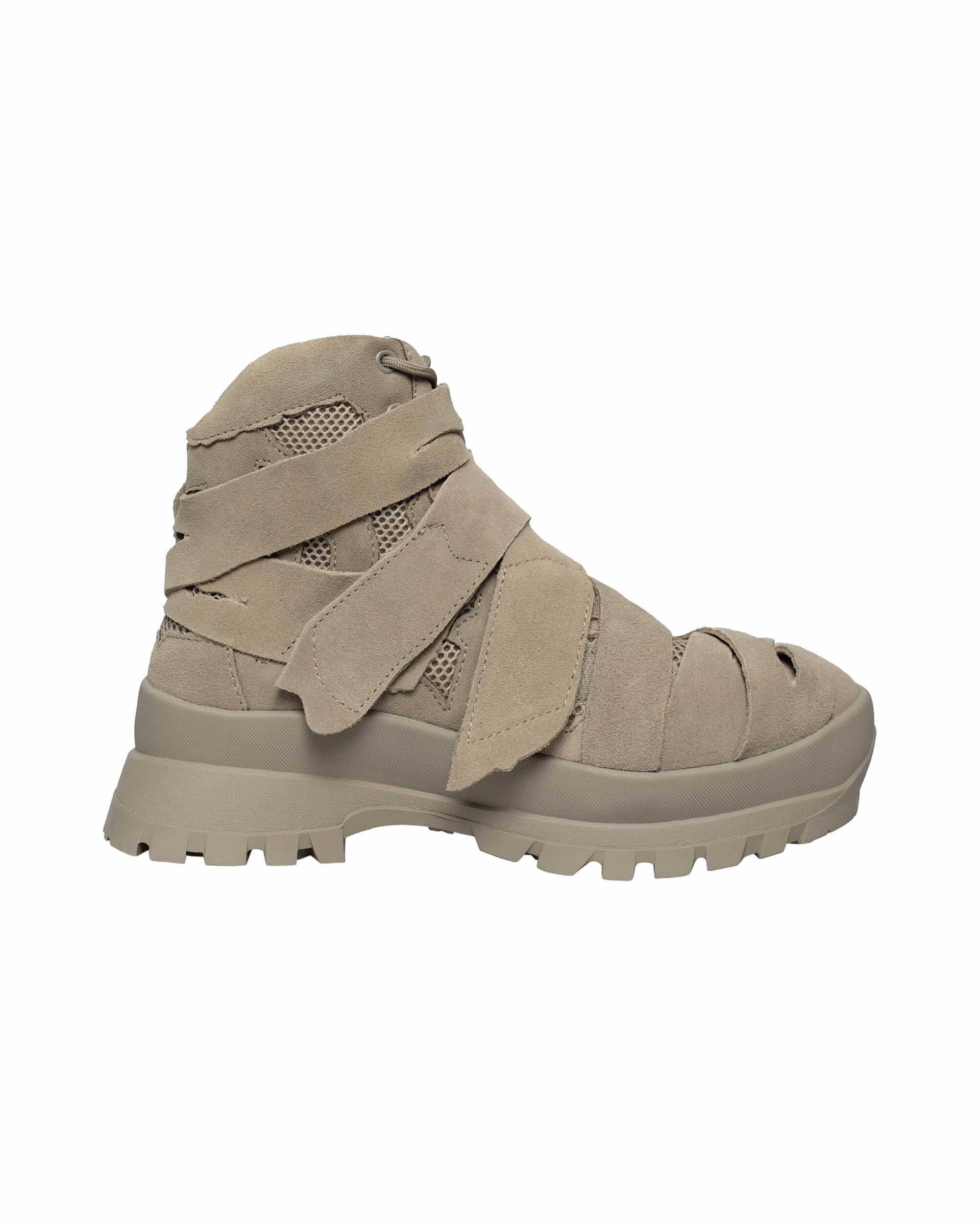 Beige vibram® desert boots