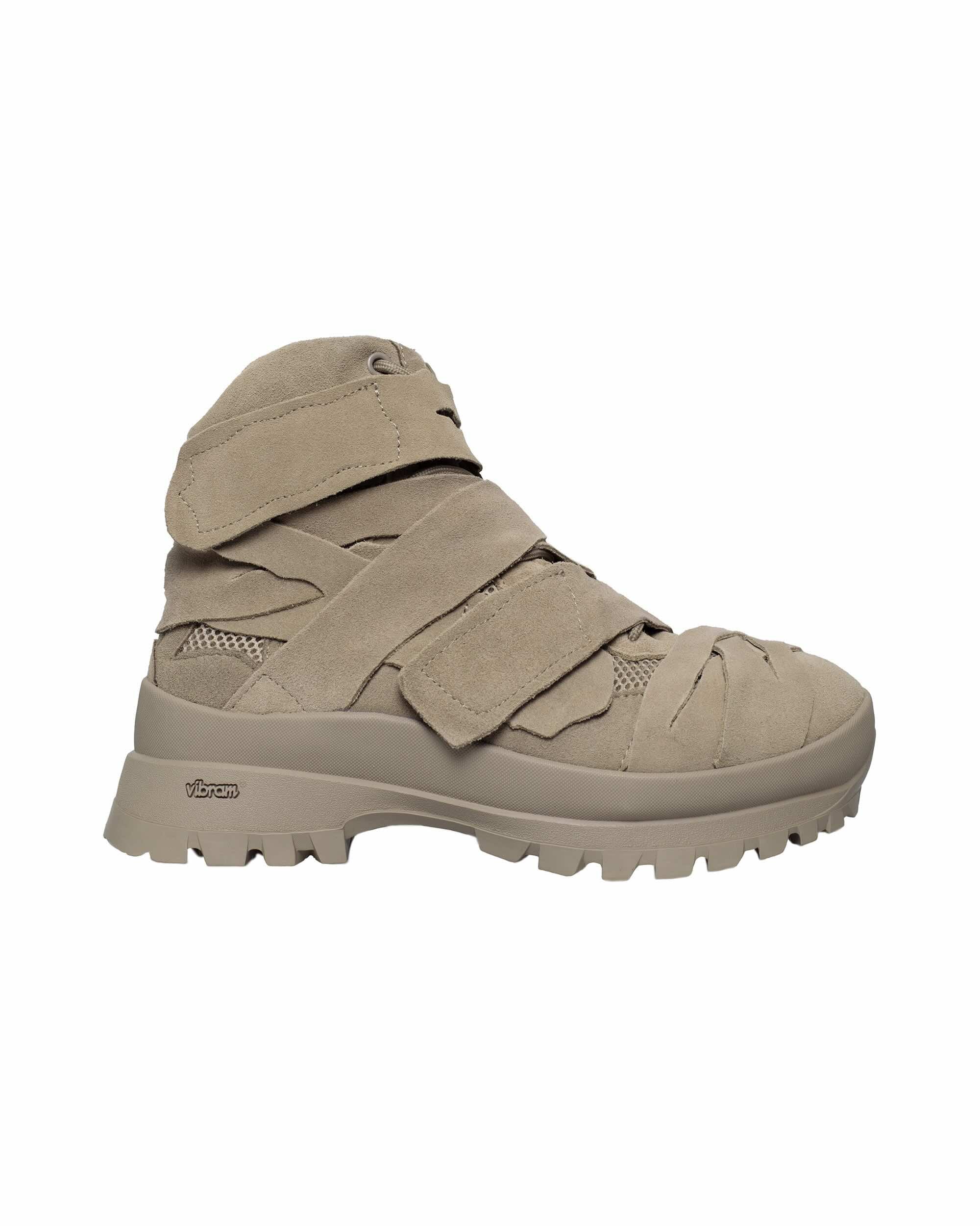 Beige vibram® desert boots