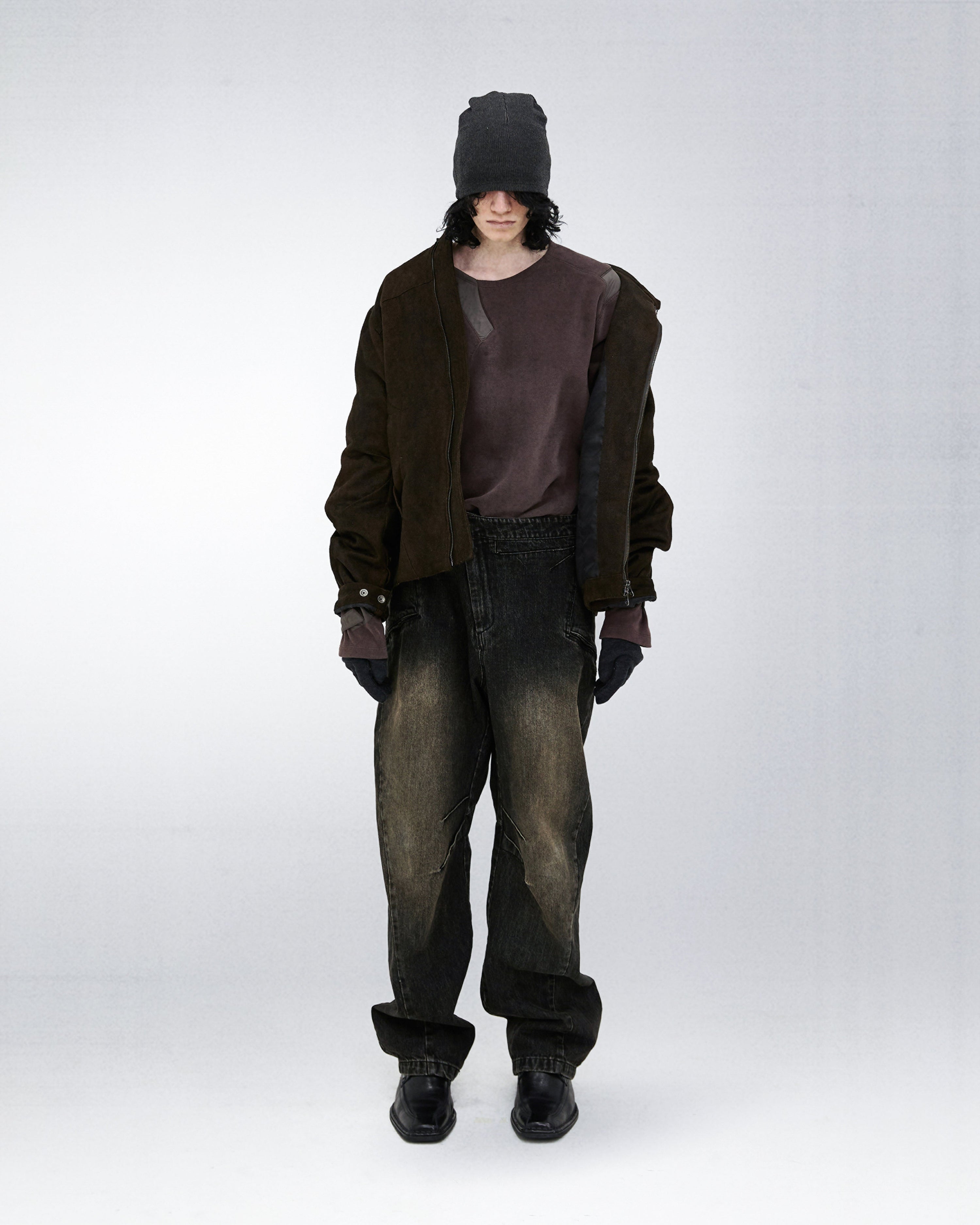 Bent knee pants