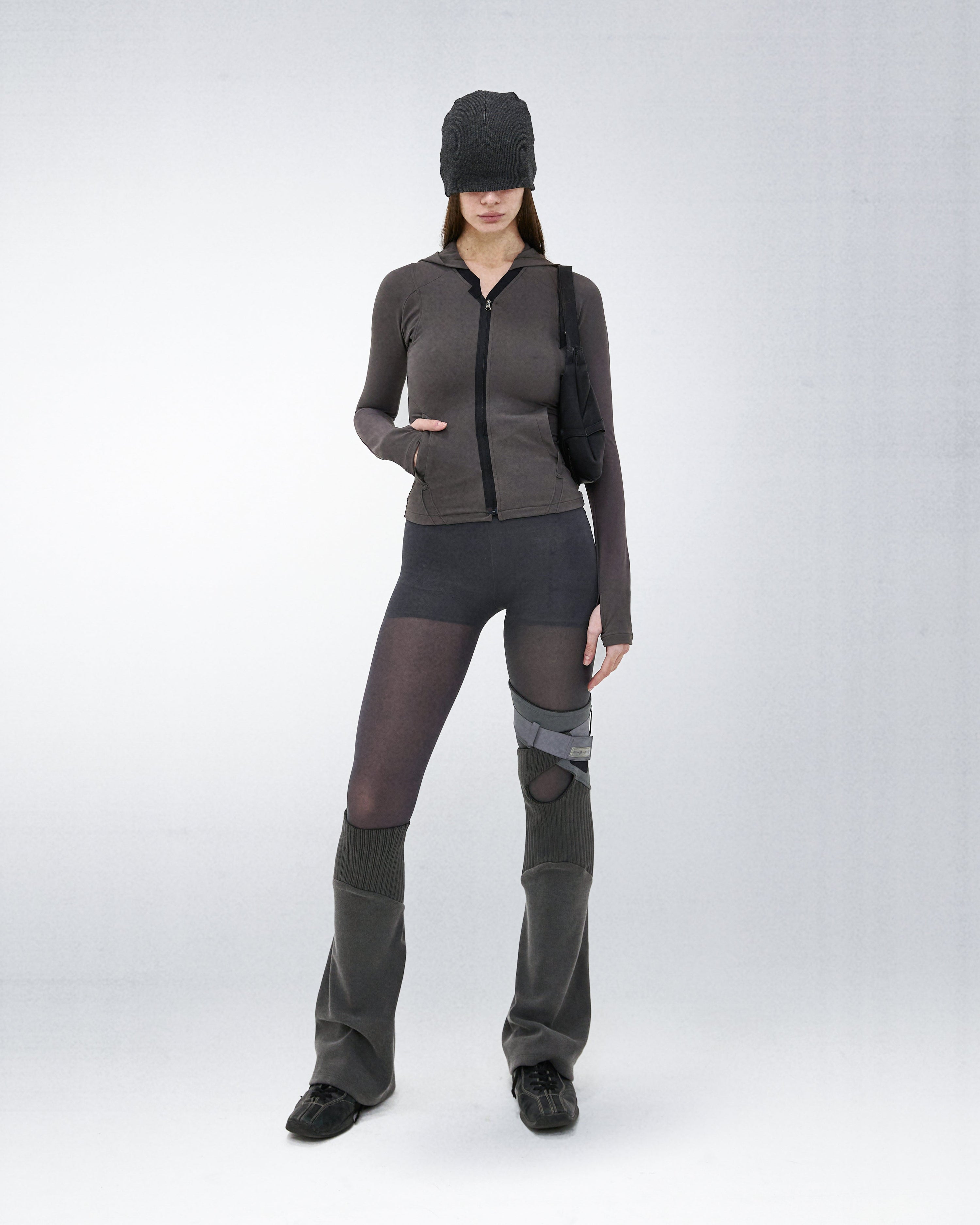 Asymmetric leg warmer