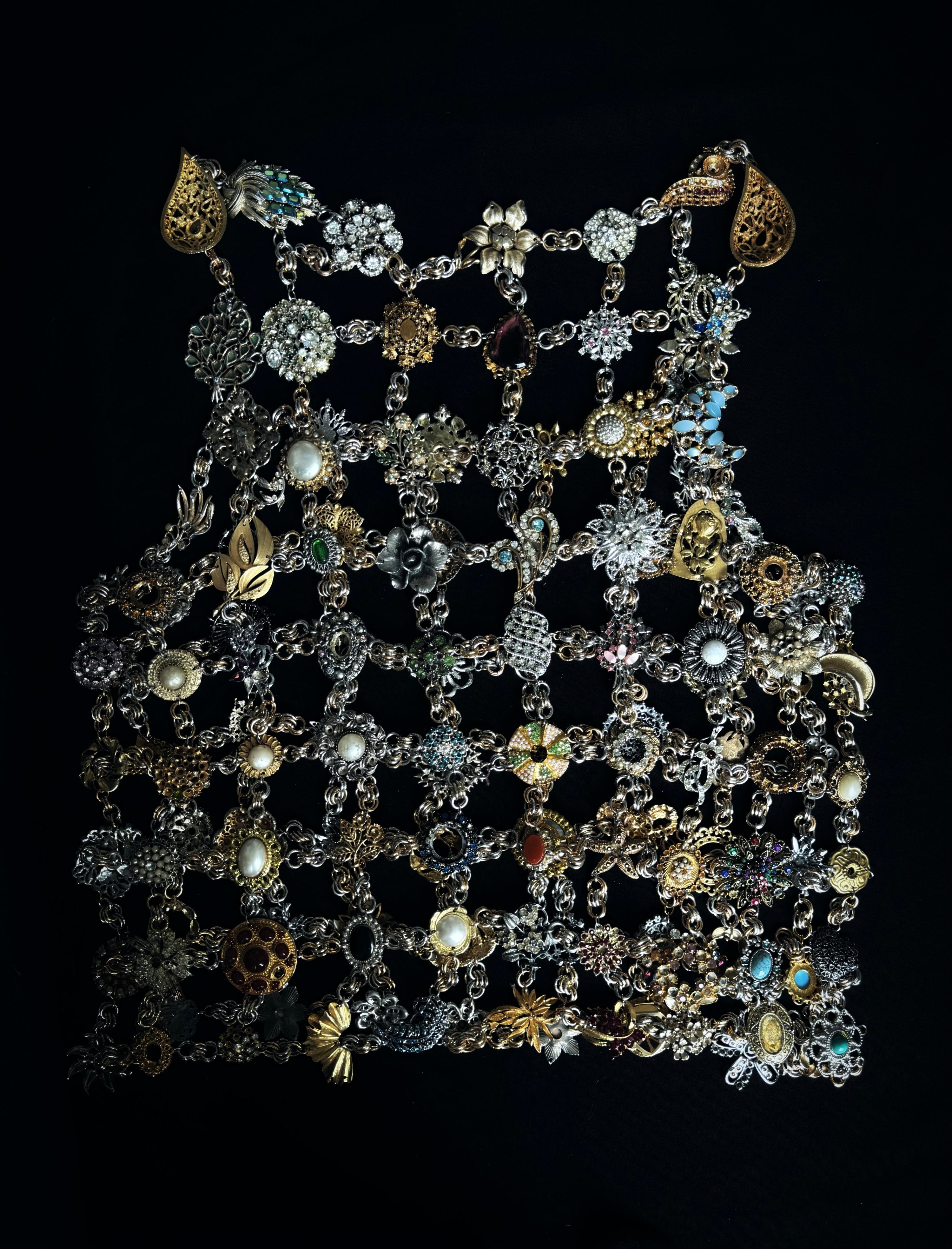 Brooch vest