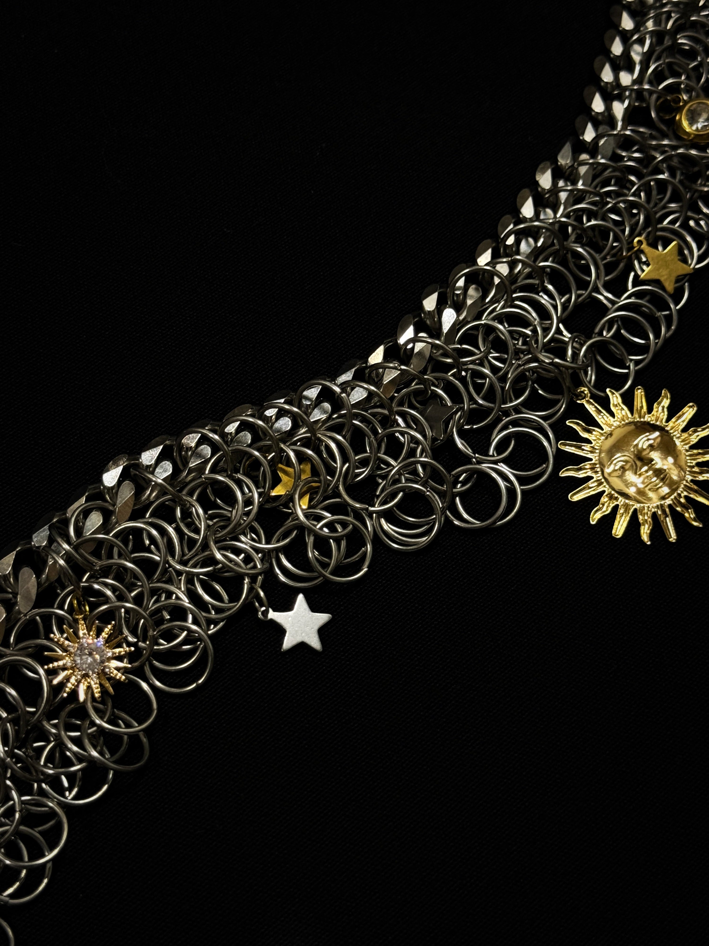 Metal chainmail belt