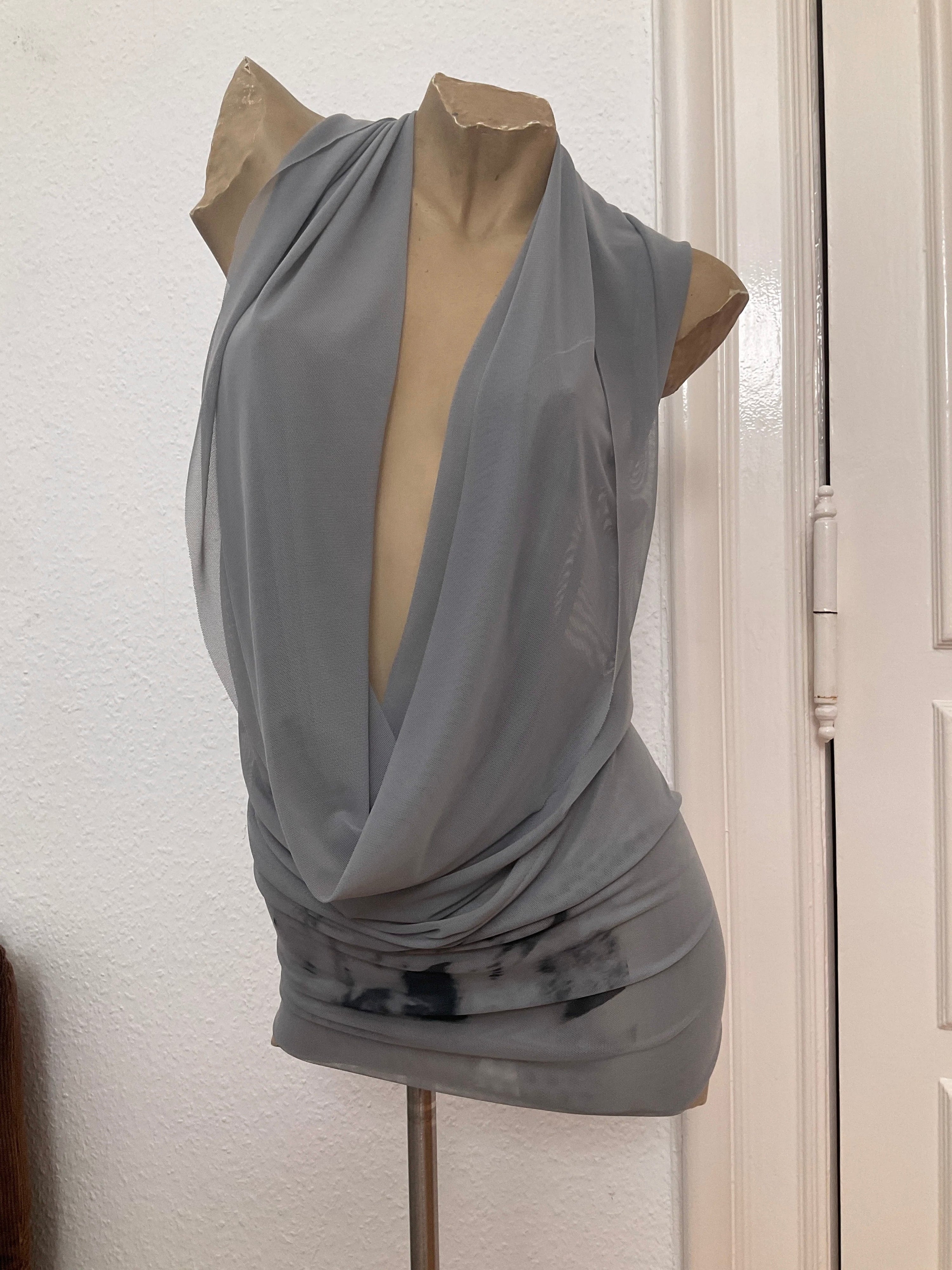 Graues hood dress "mother" ex-myszka