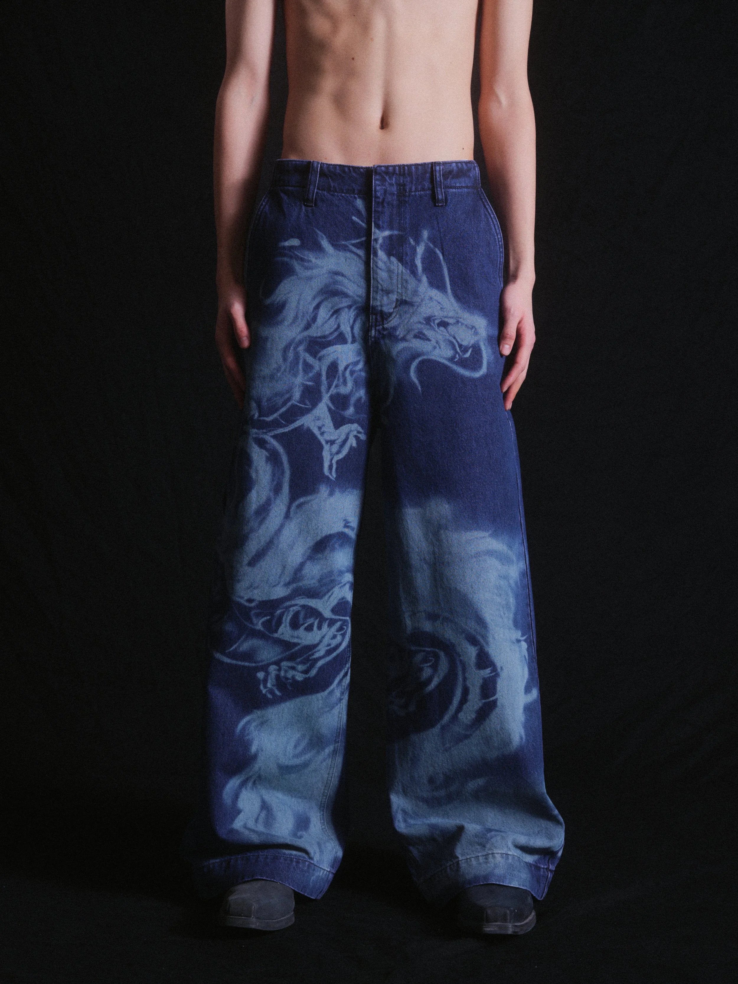 Wide-leg jeans