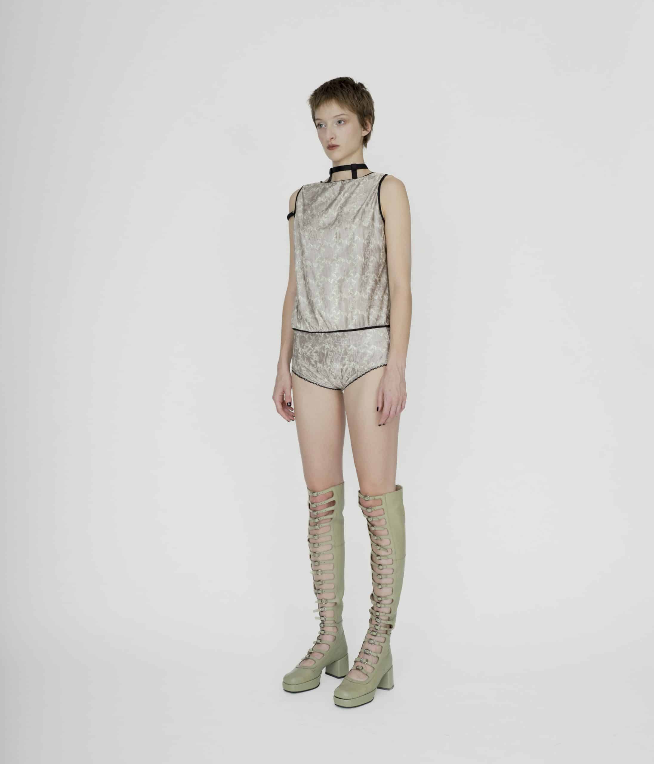 Symbolic beige shorts