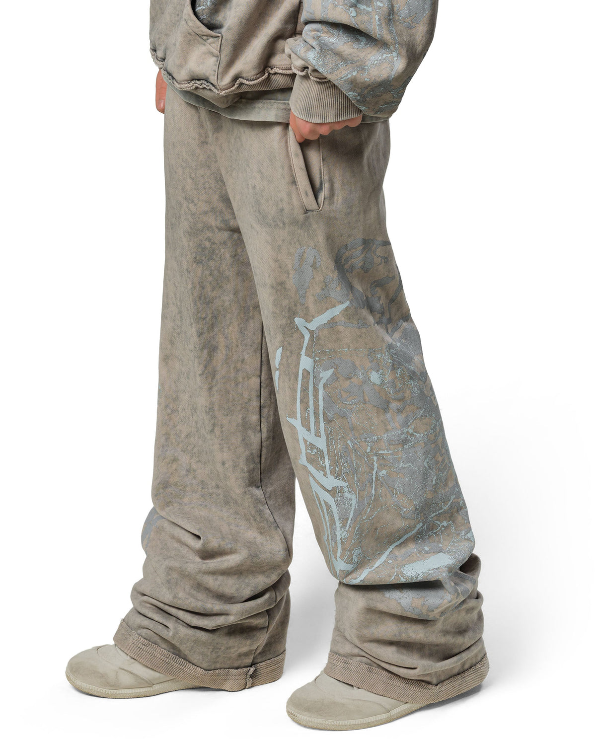 Ice bootcut sweatpants