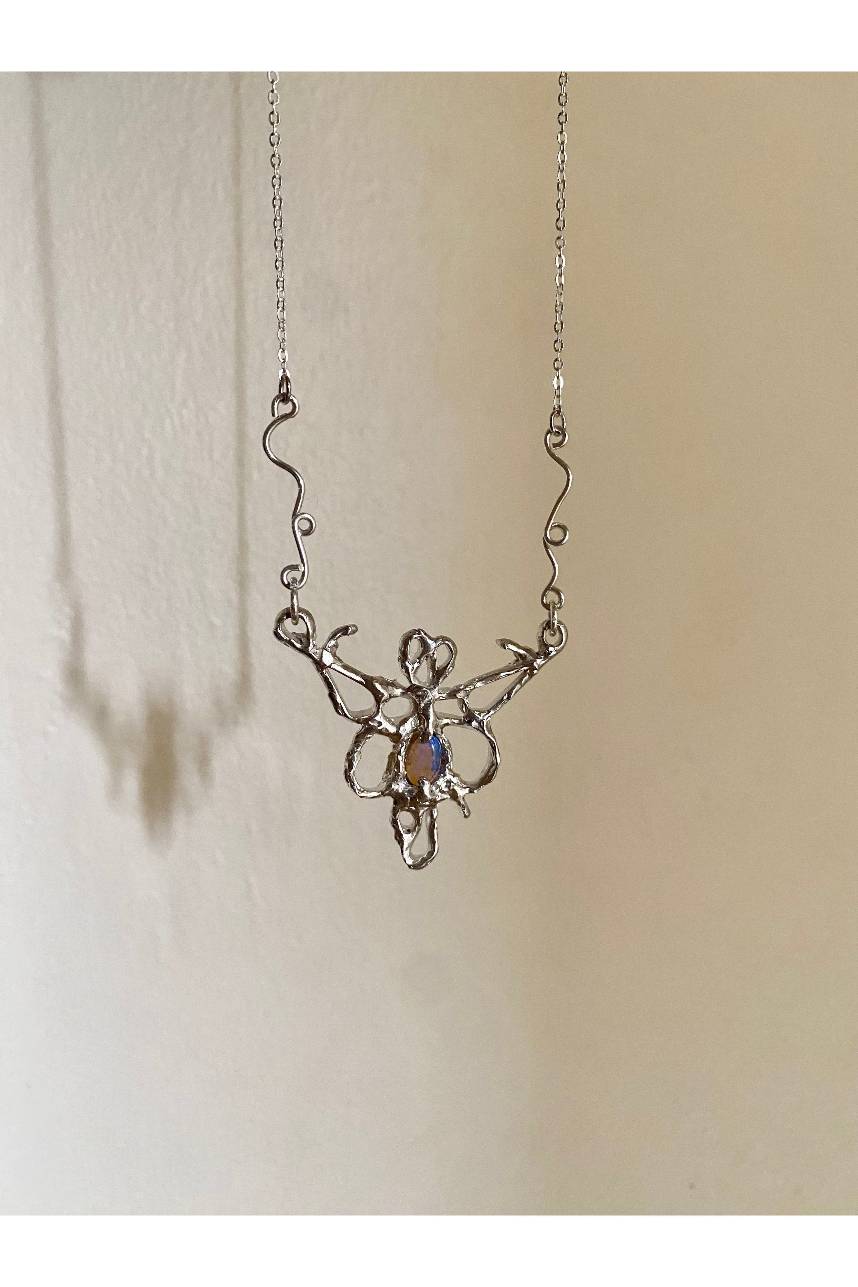 Metamorphosis necklace - silver