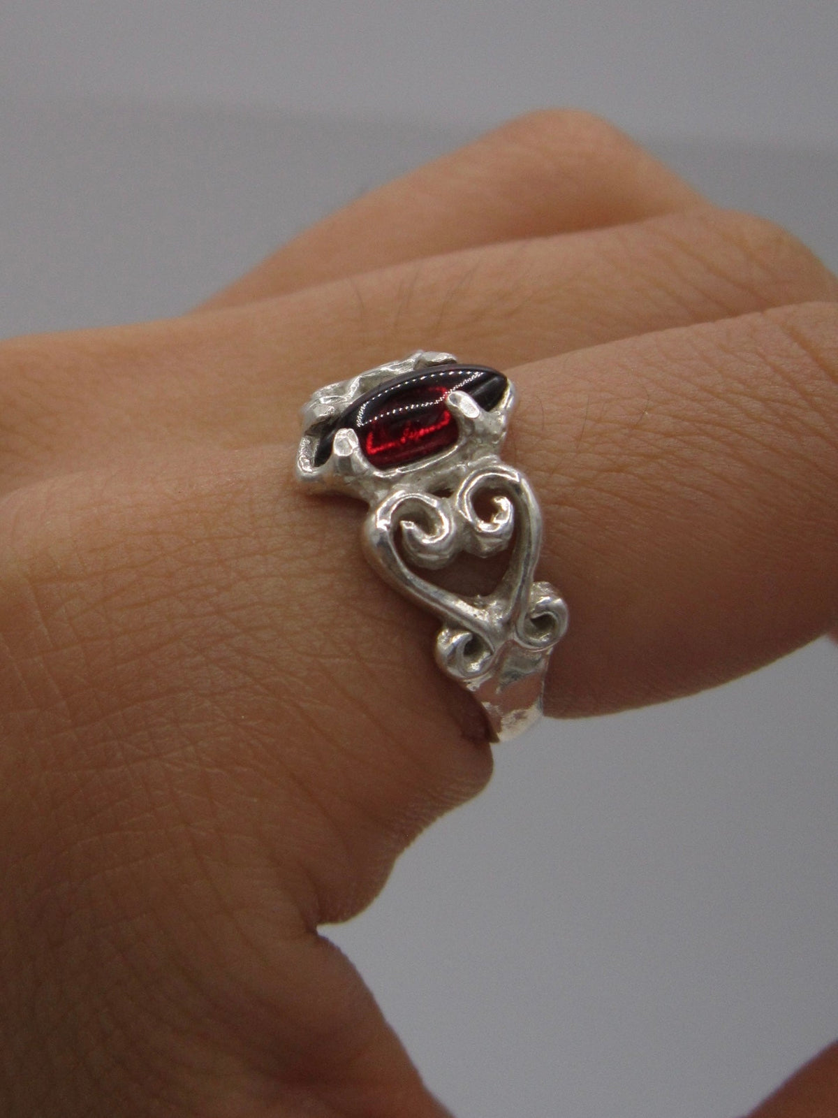 Madame ring