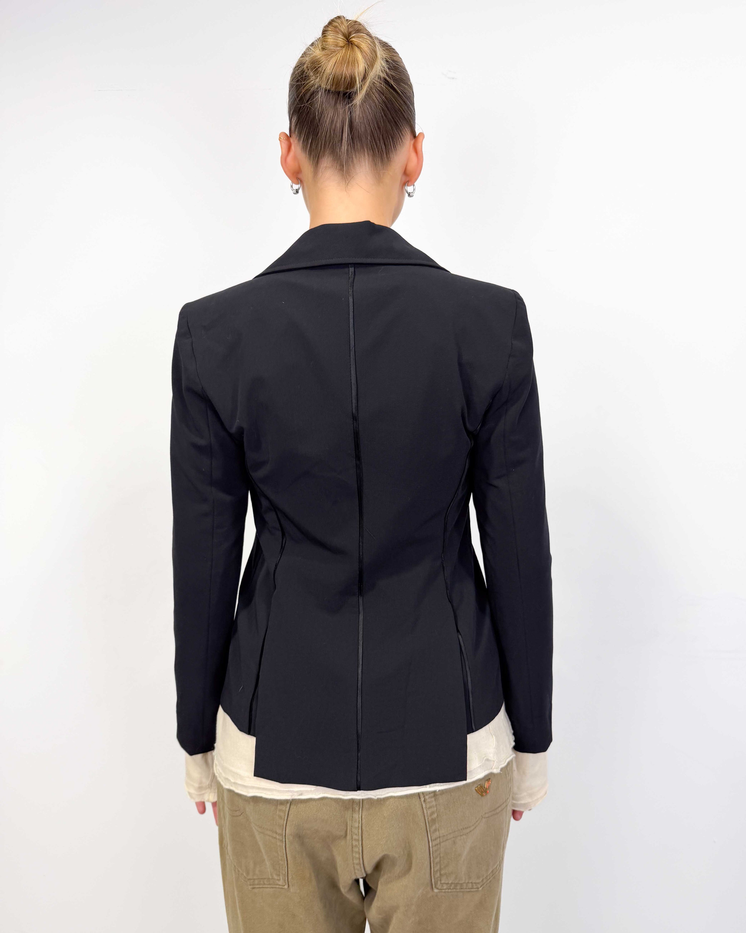 The haewon blazer