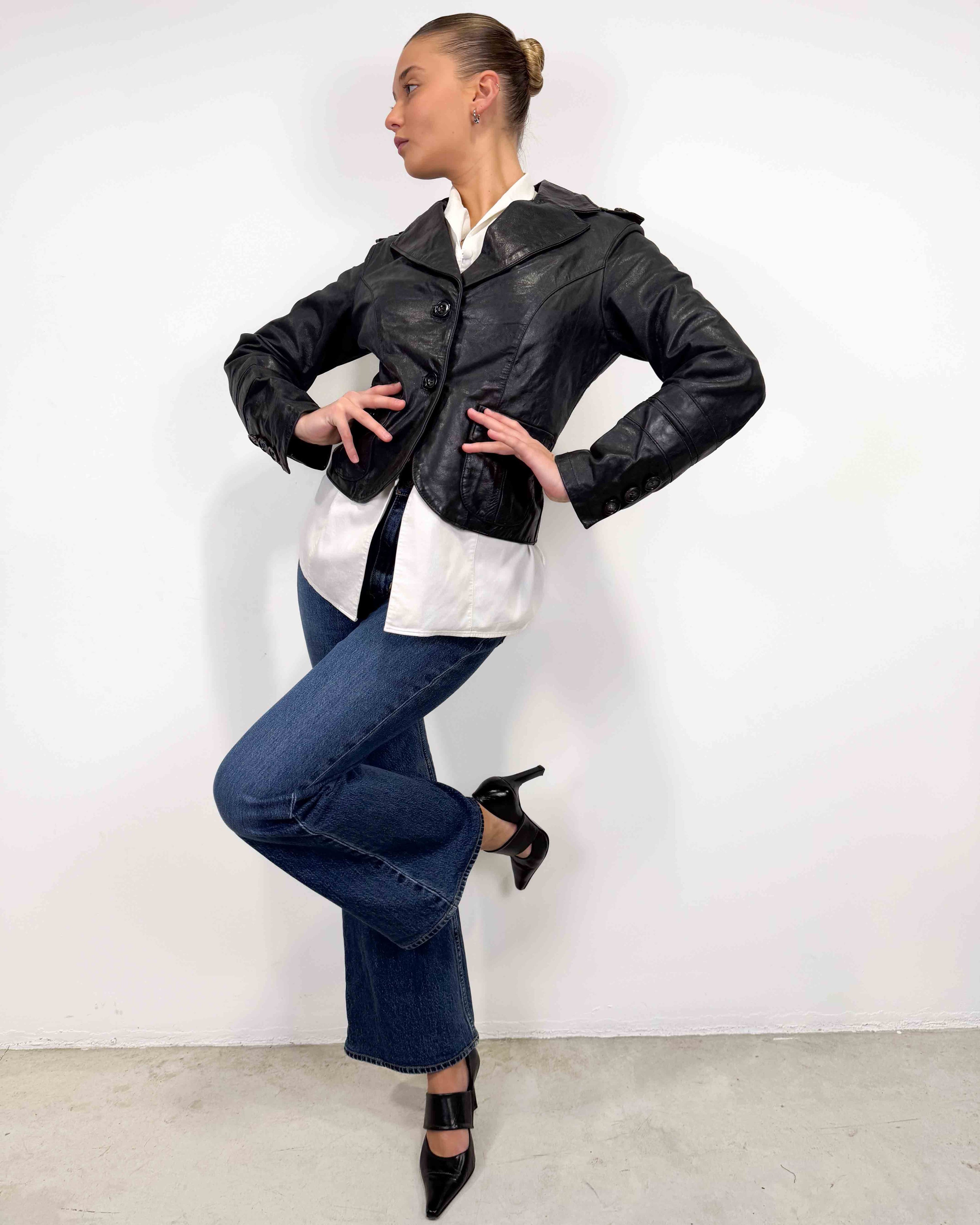 The iana leather blazer