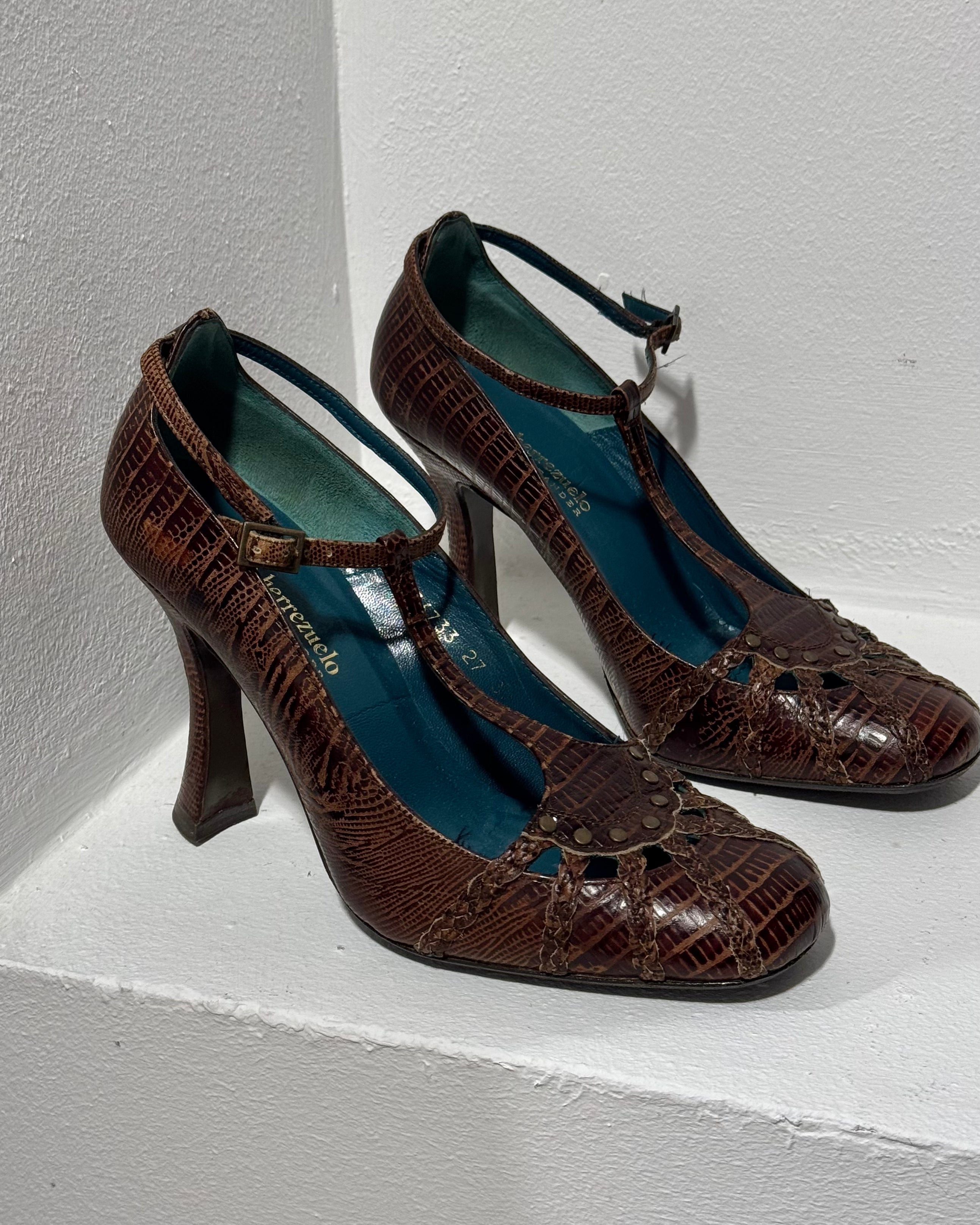 The elianna leather heels