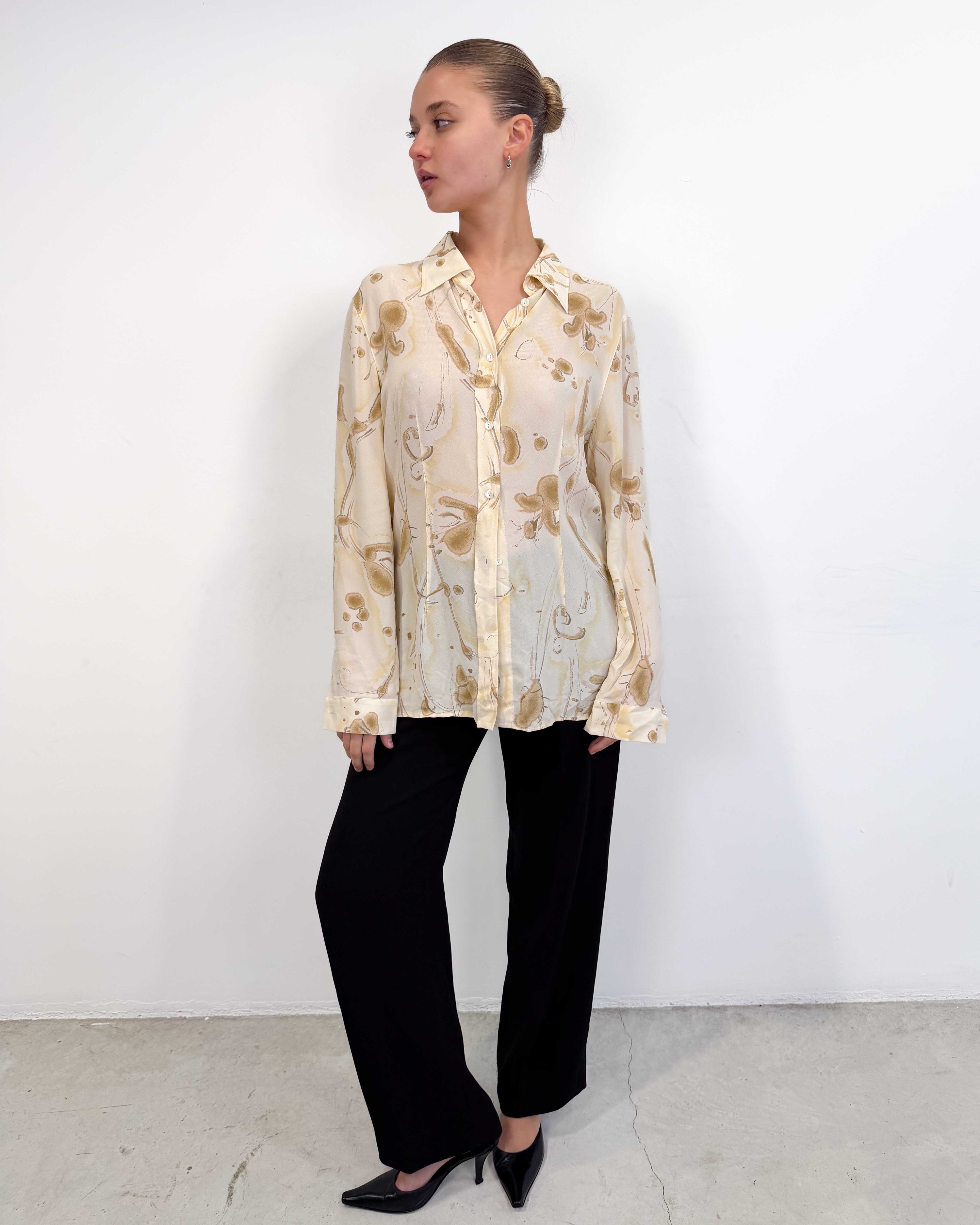 The noemi shirt