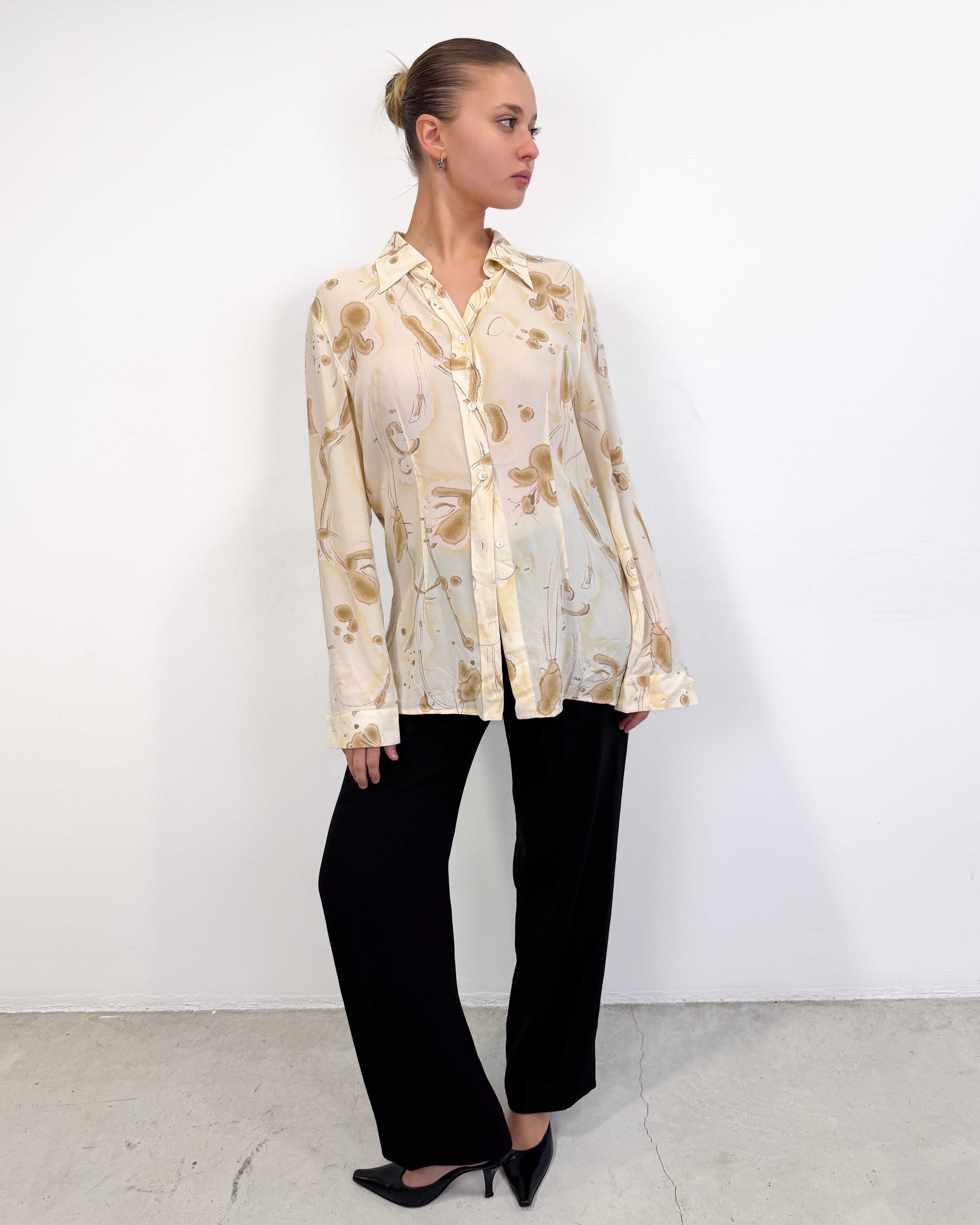 The noemi shirt