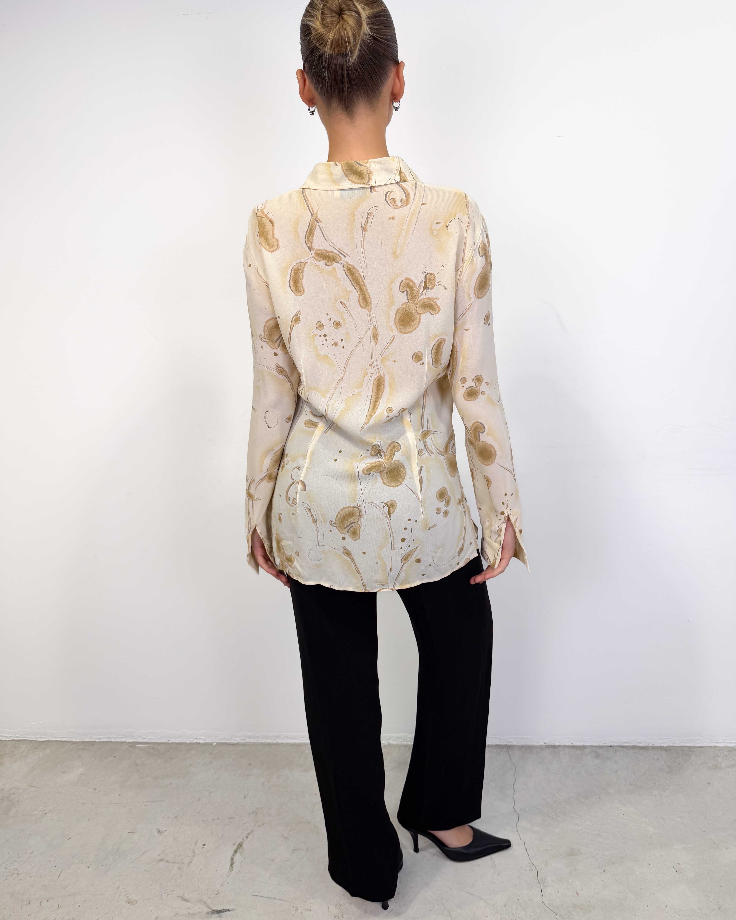 The noemi shirt
