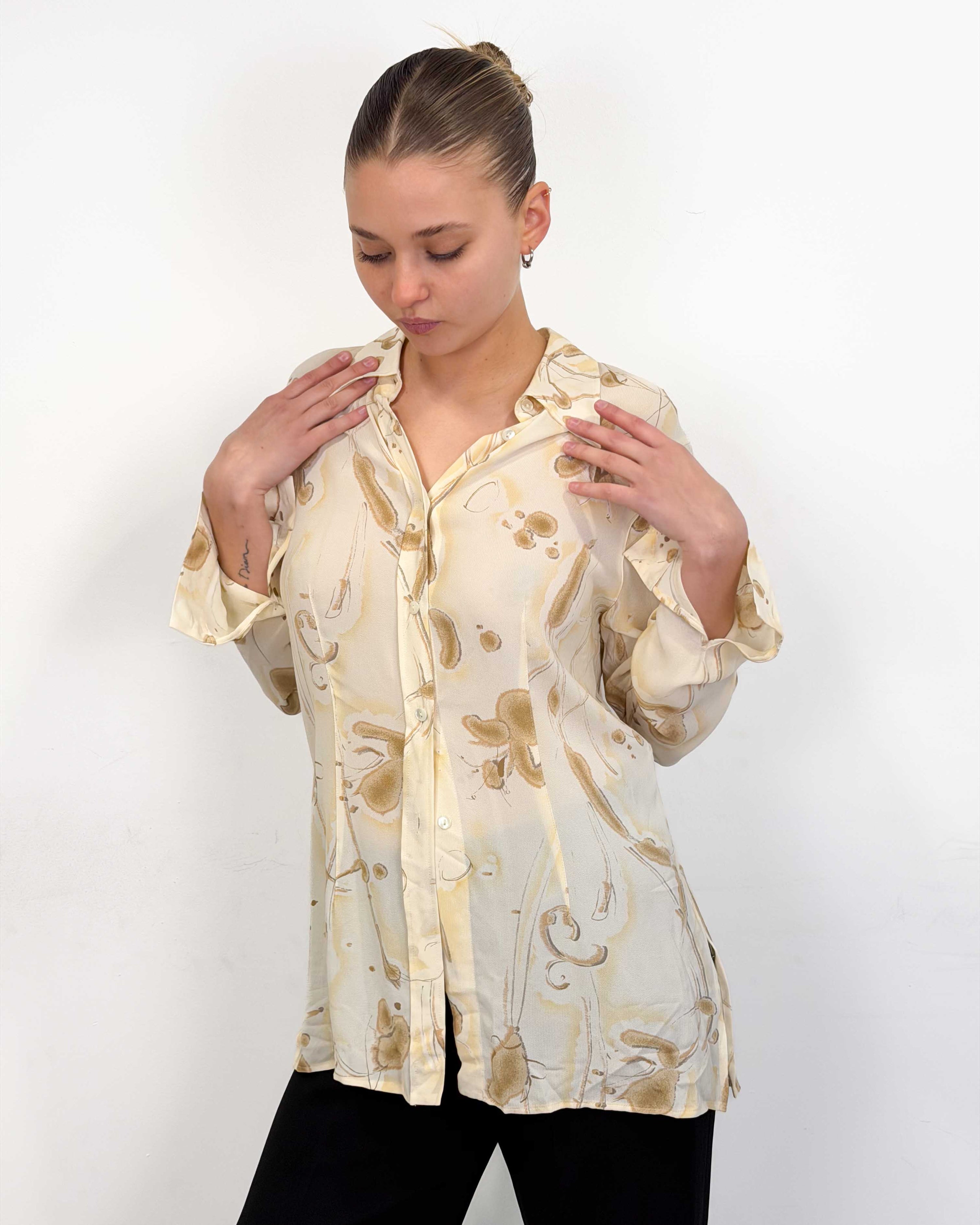 The noemi shirt