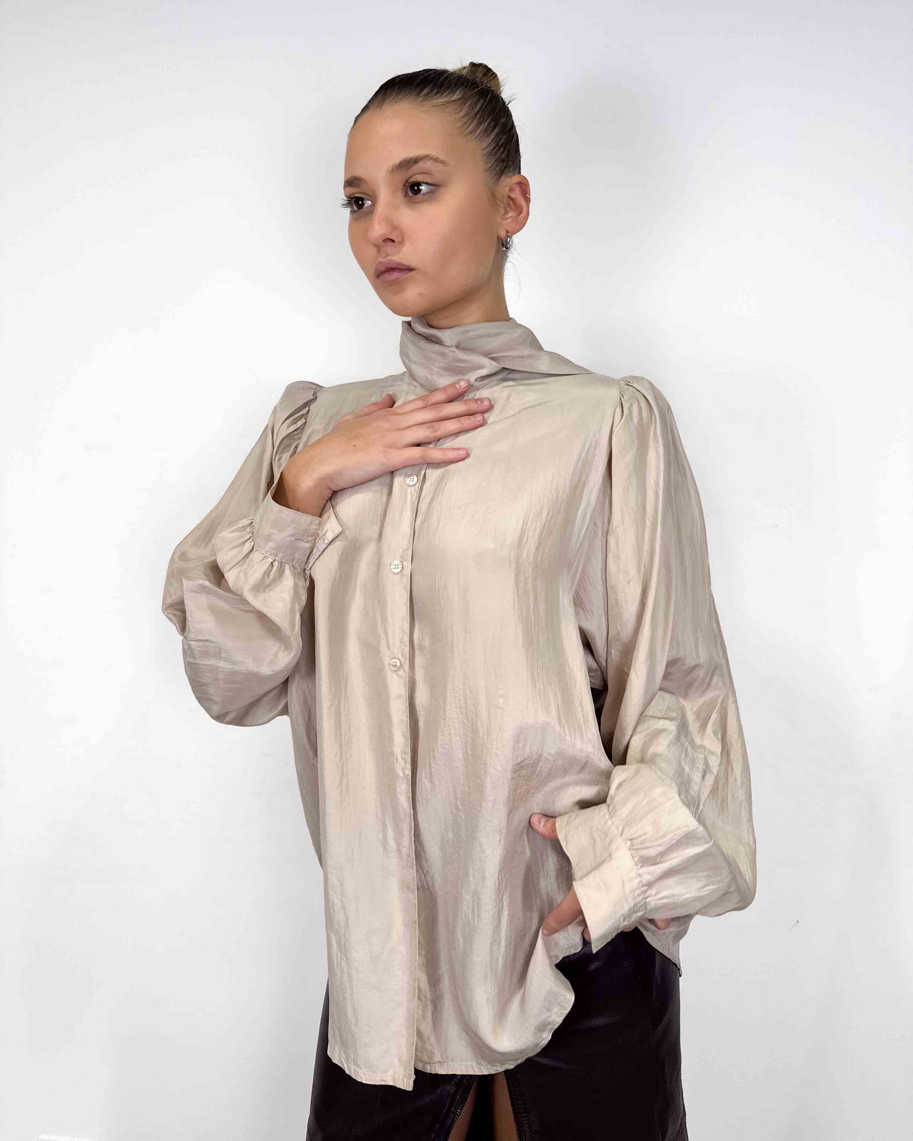 The lia shirt
