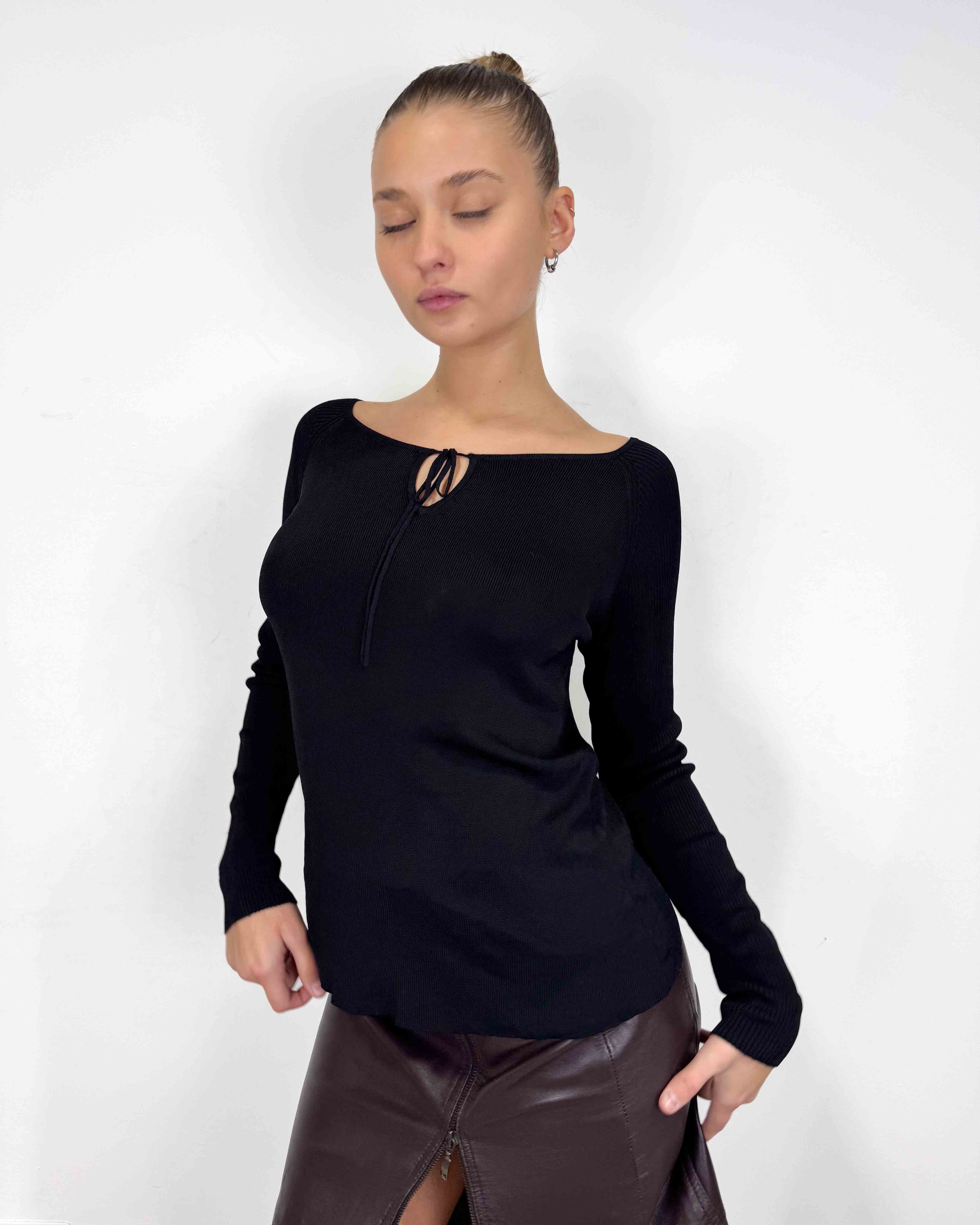 The corine top