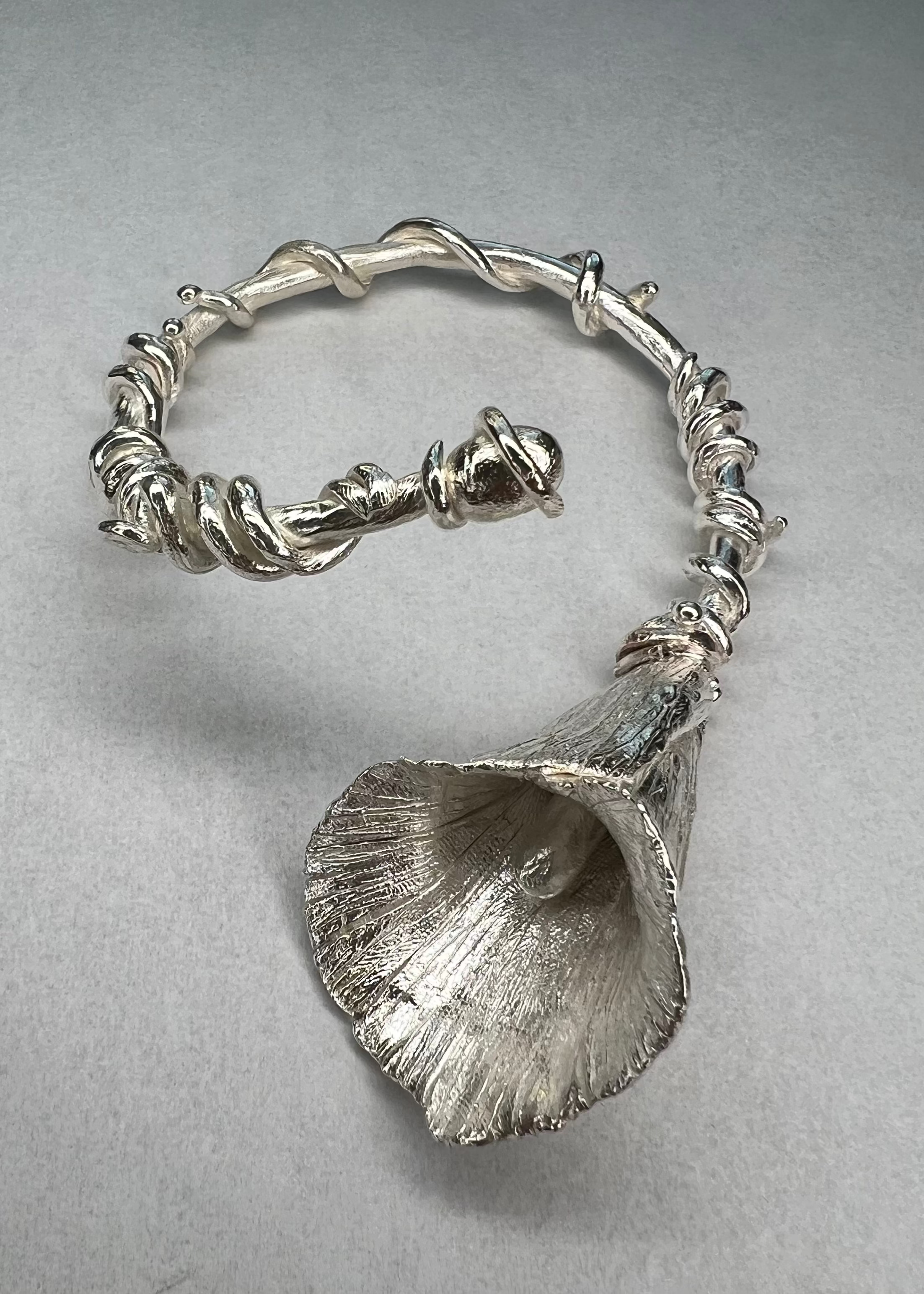 Zantedeschia bangle