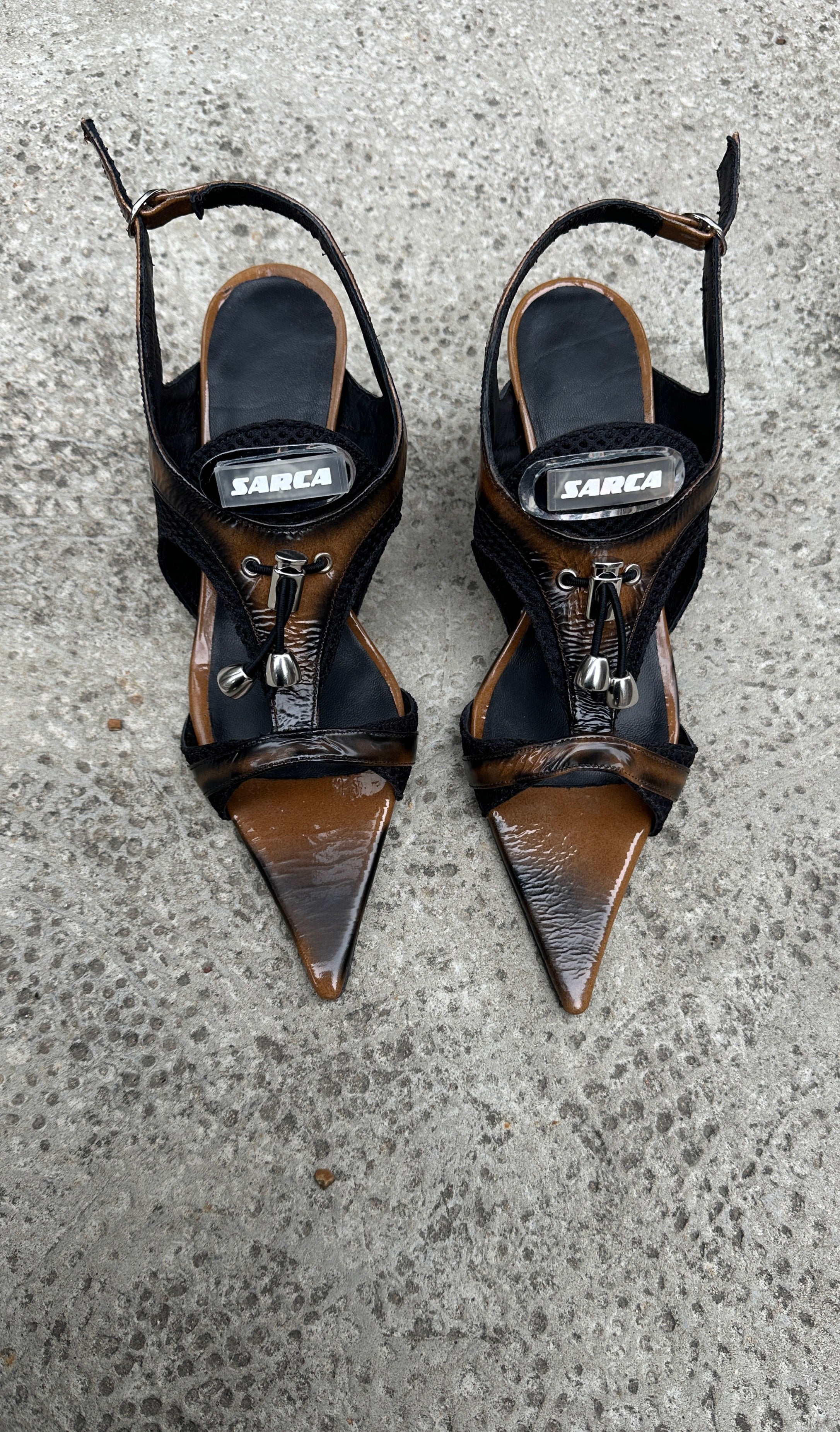 '3 "snowflake" brown sandal boot