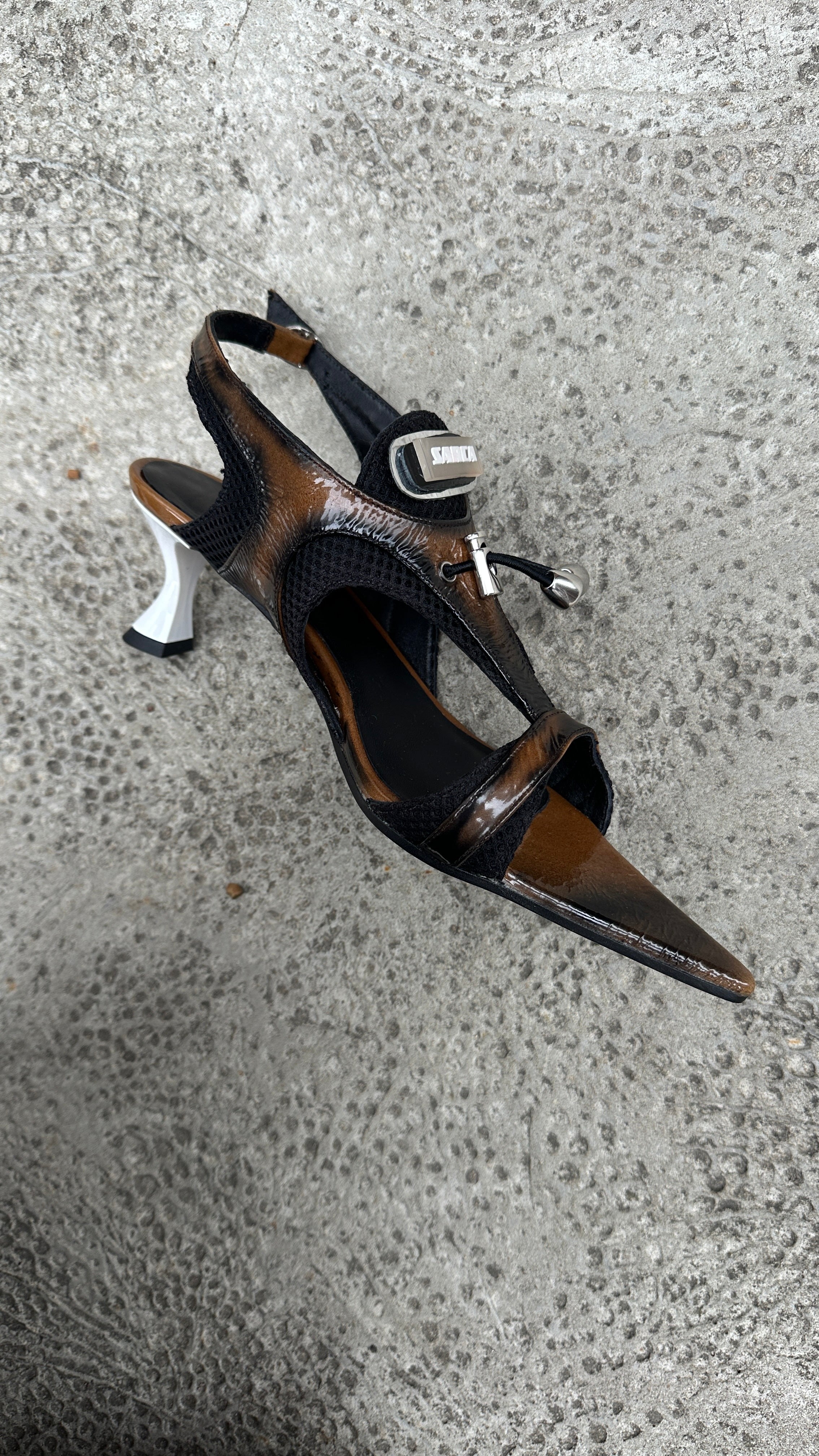 '3 "snowflake" brown sandal boot