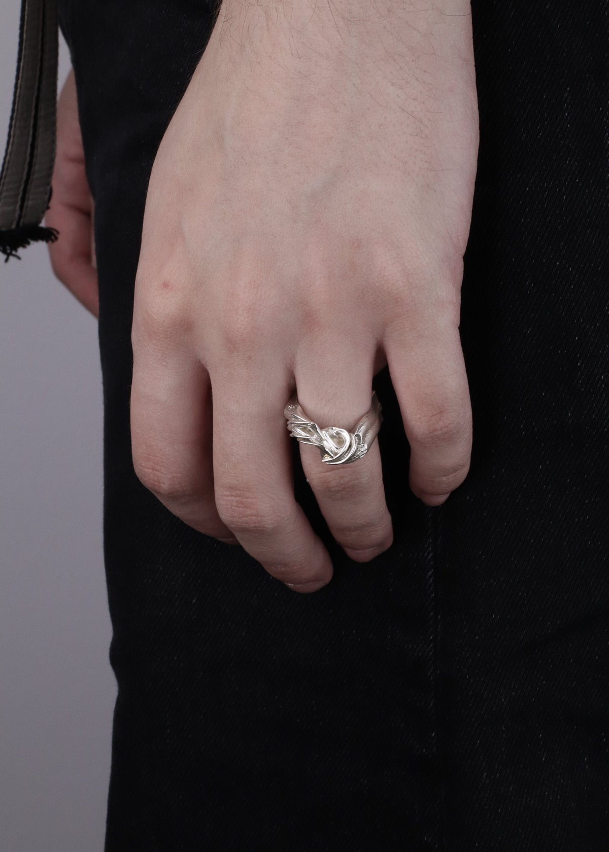 Talon ring
