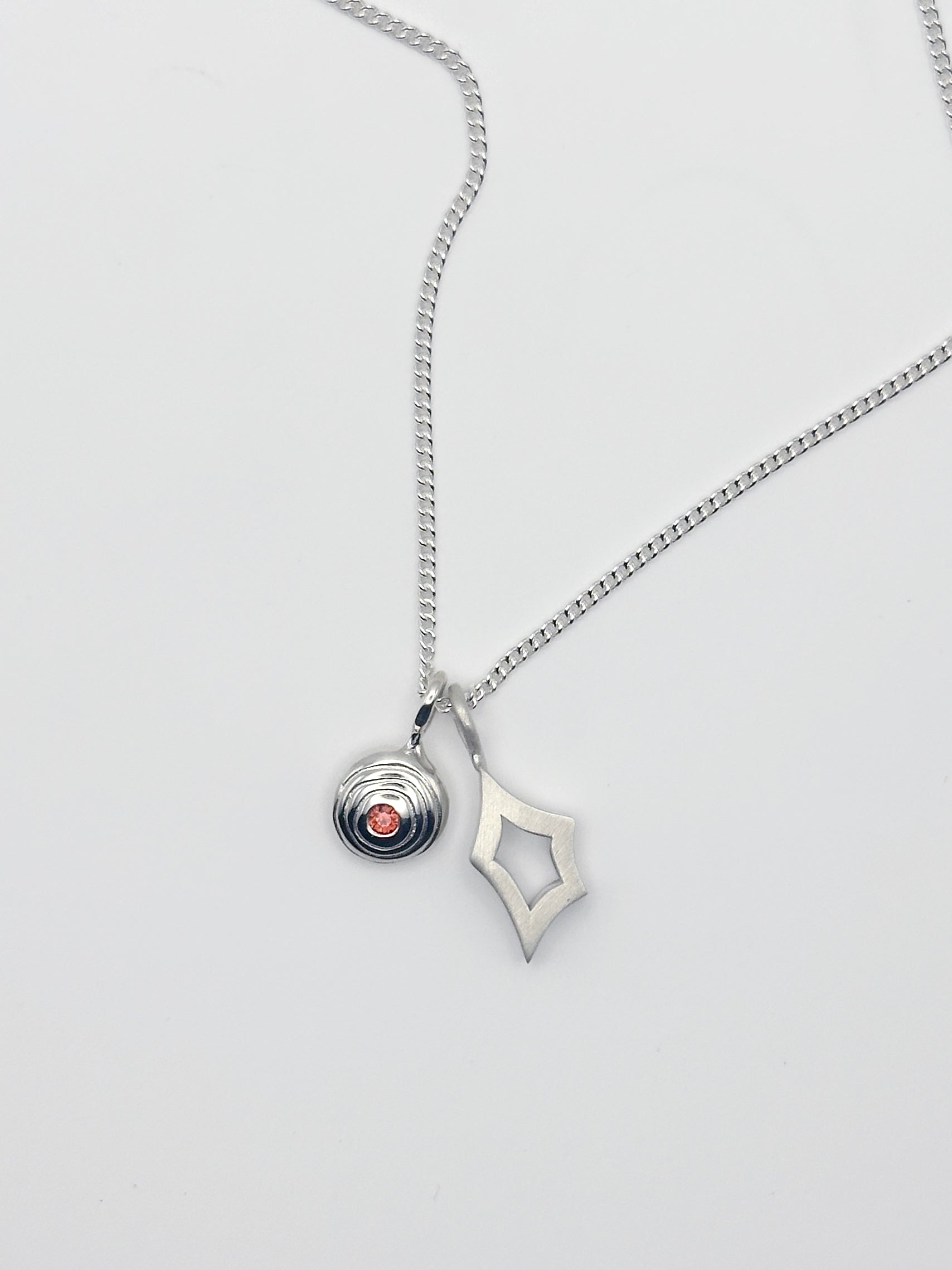 Luster necklace