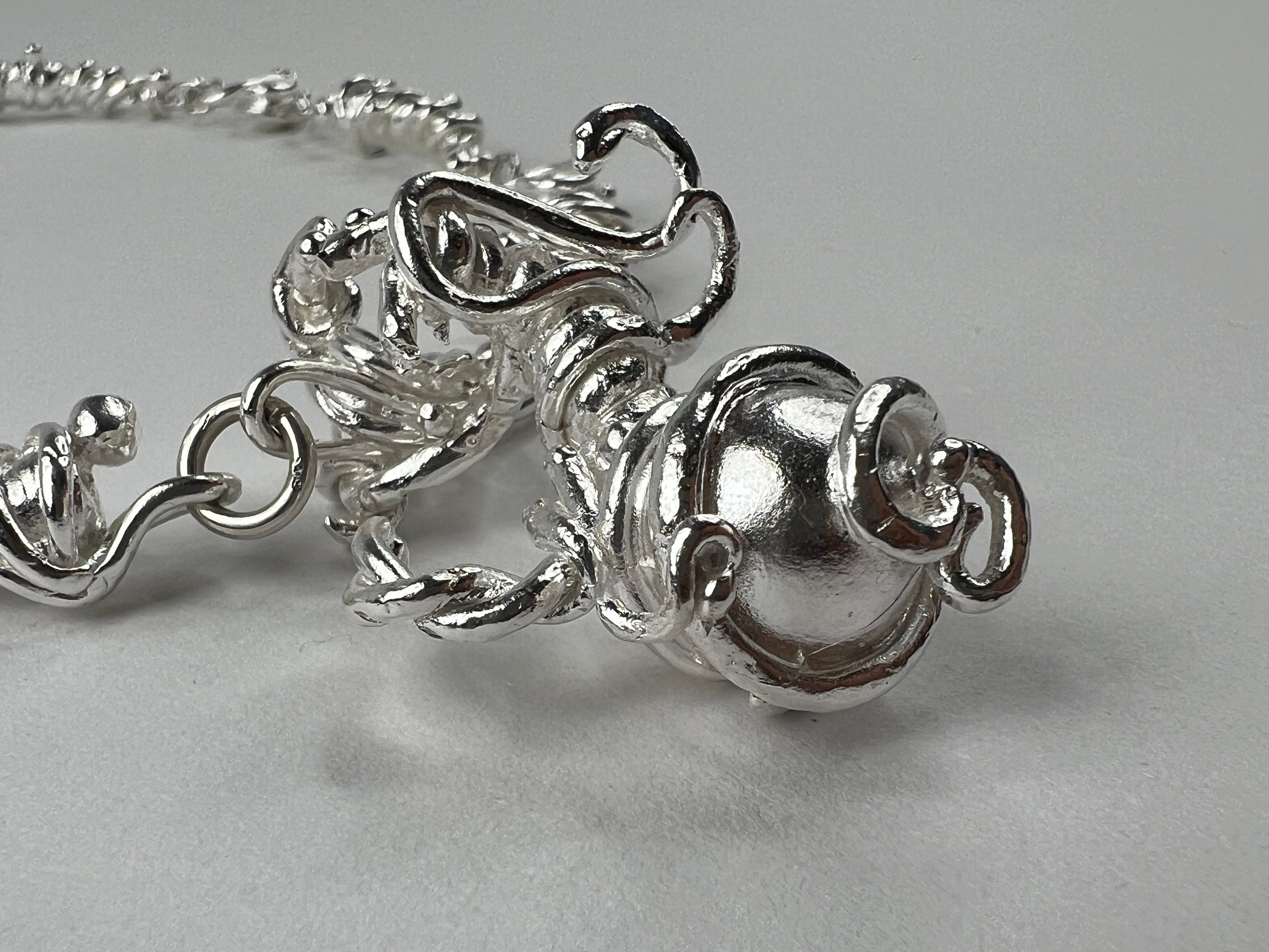 Omyo necklace + omyo pendant