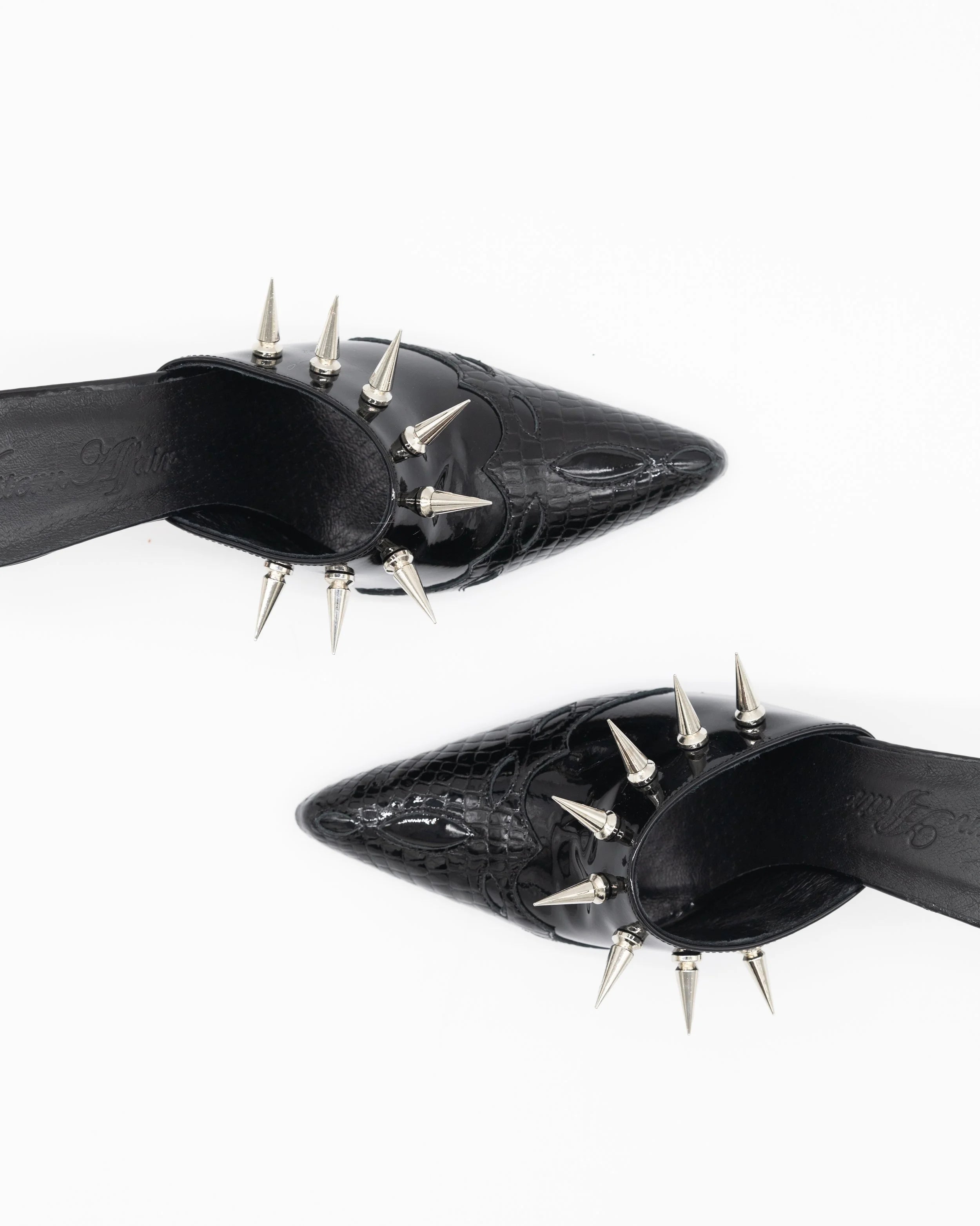 Cowgirl mules blackout