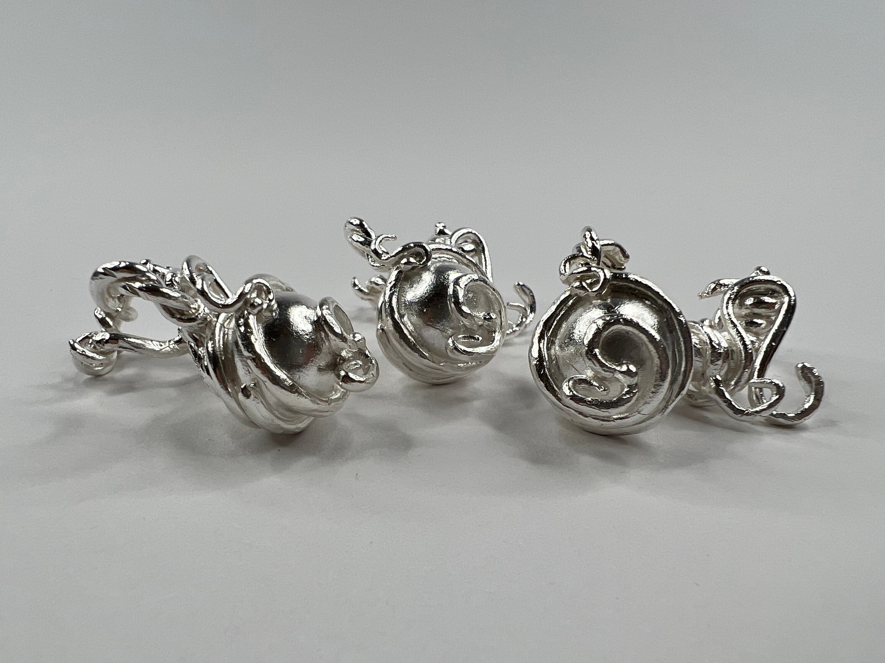 Omyo pendant
