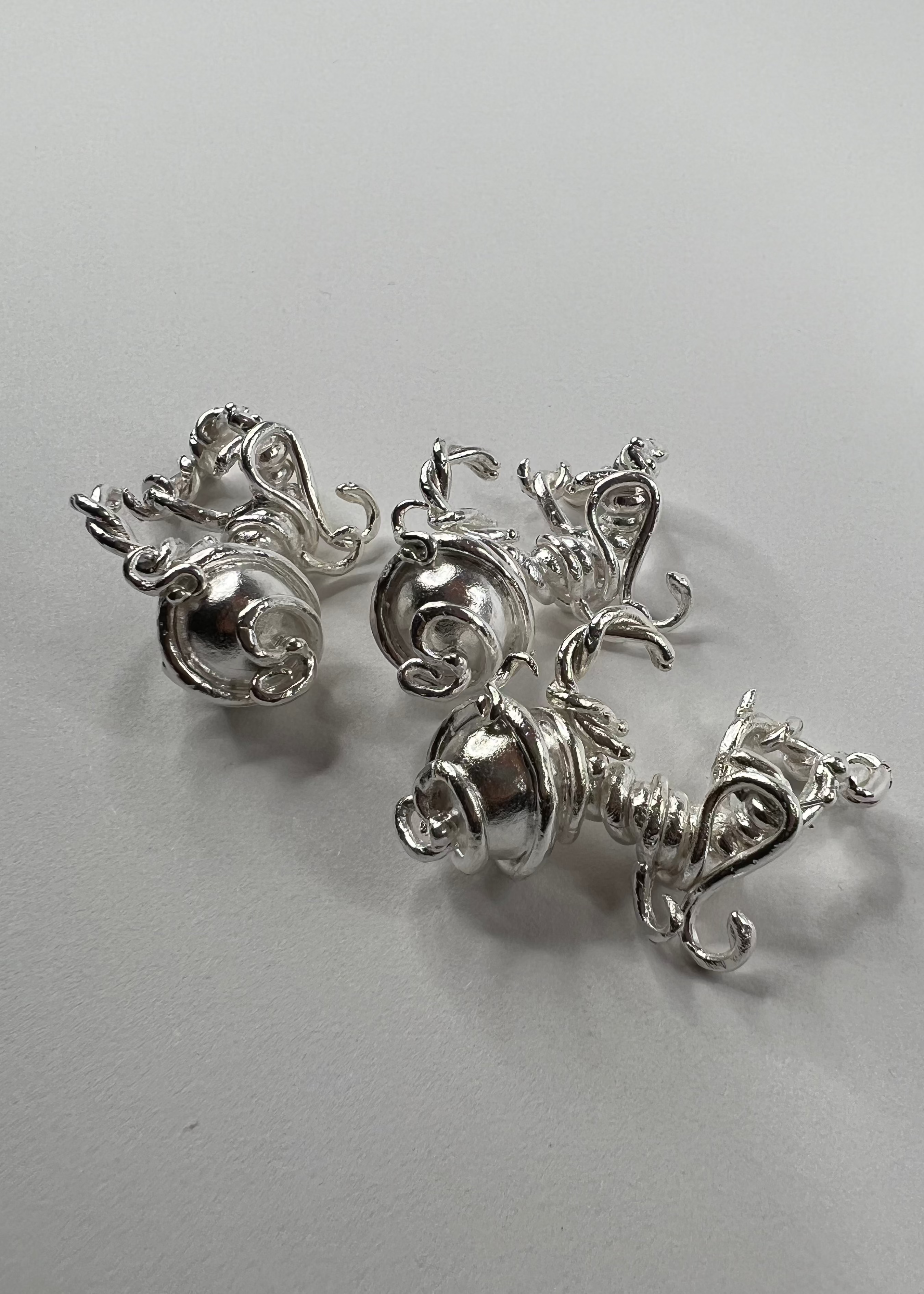 Omyo pendant