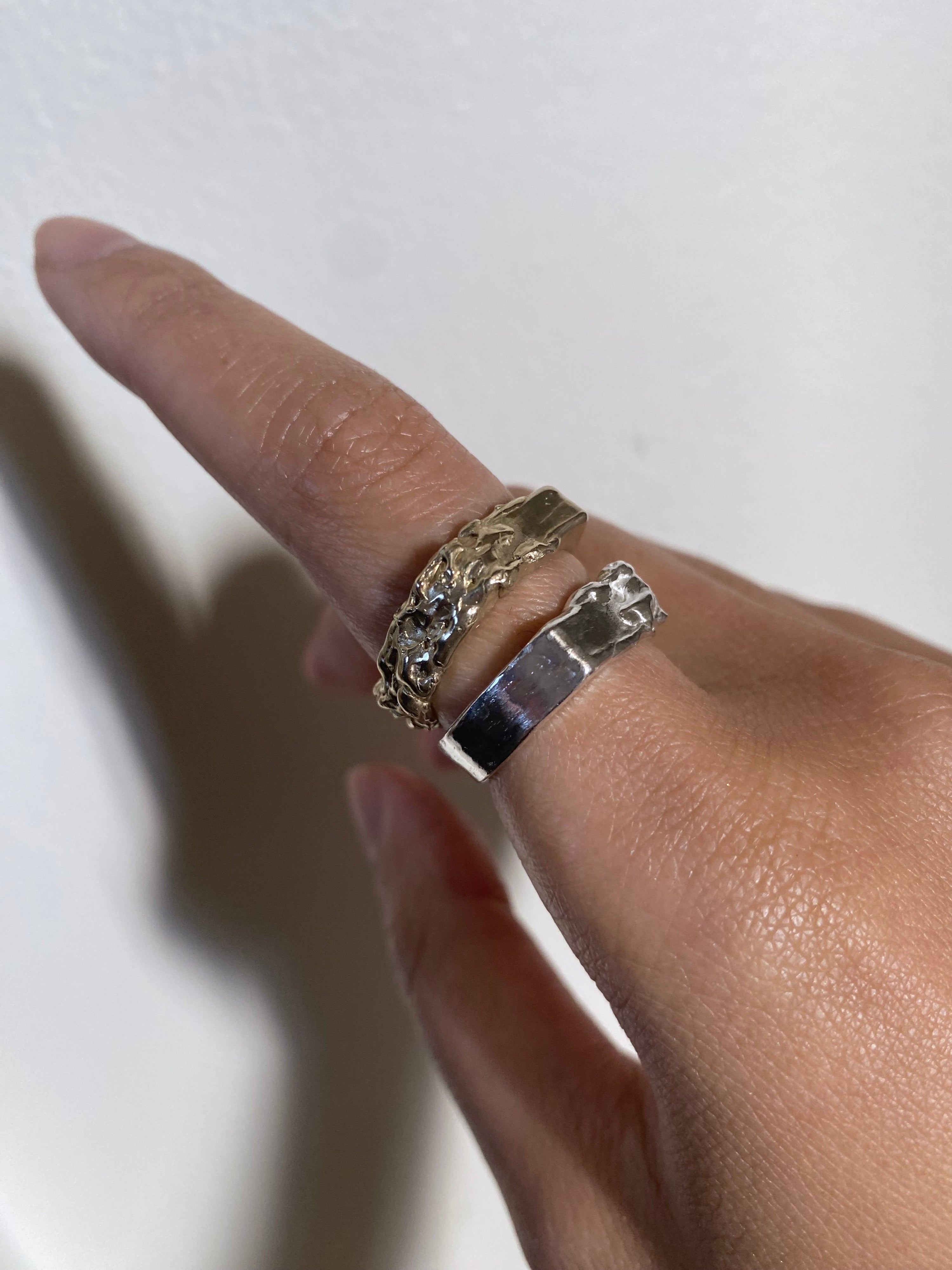 Melting away ring - gold