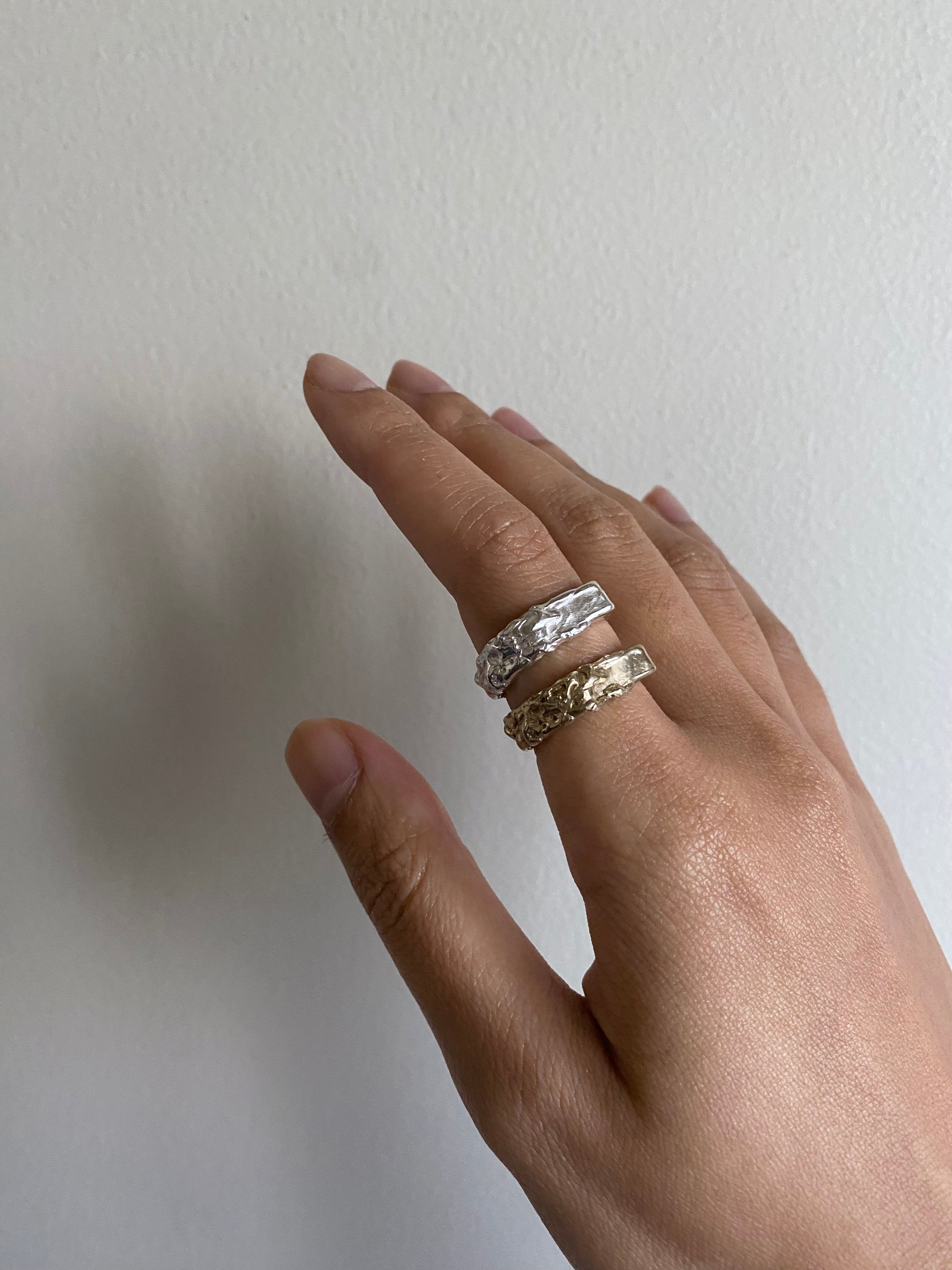 Melting away ring - gold