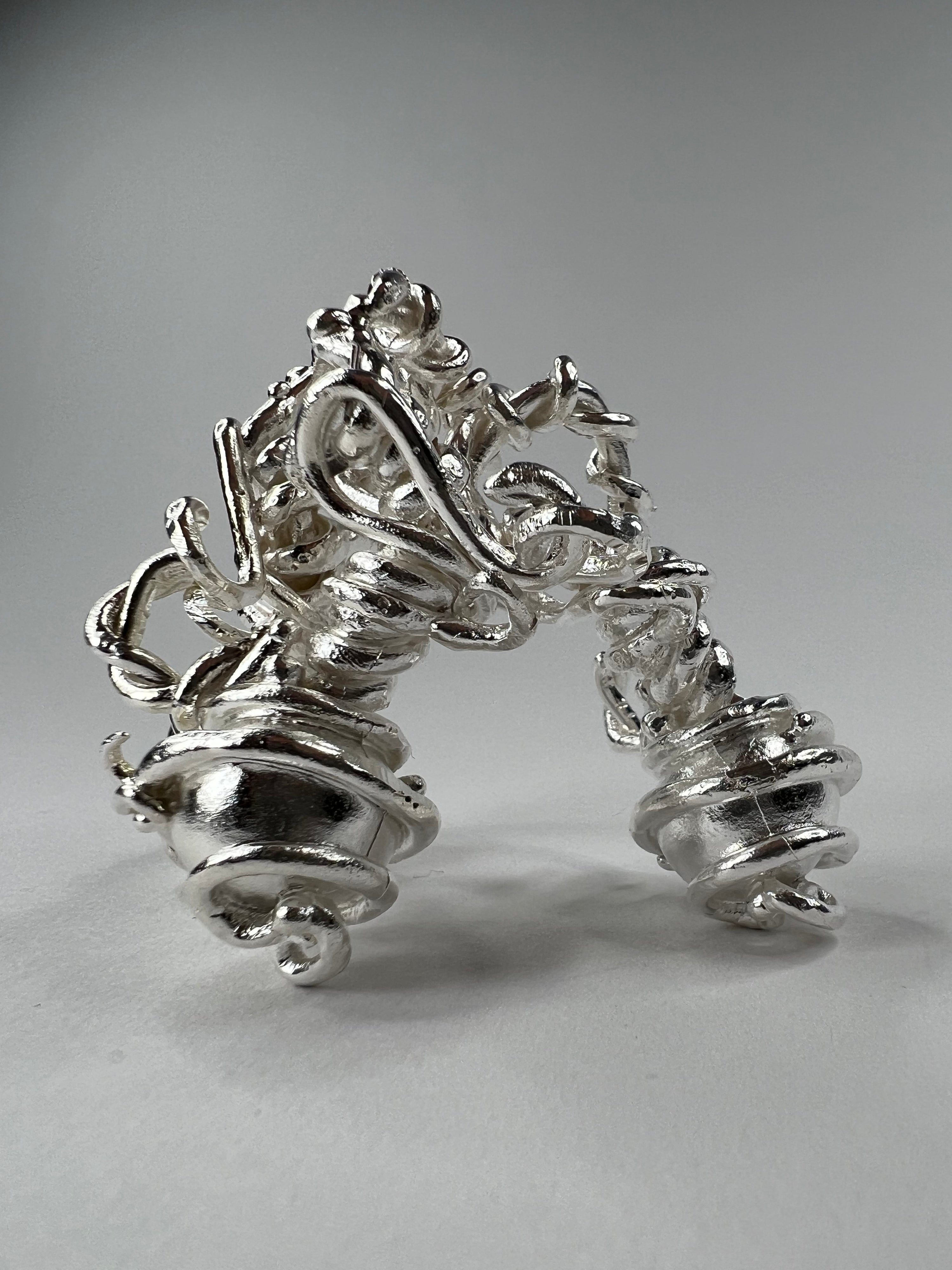Omyo pendant