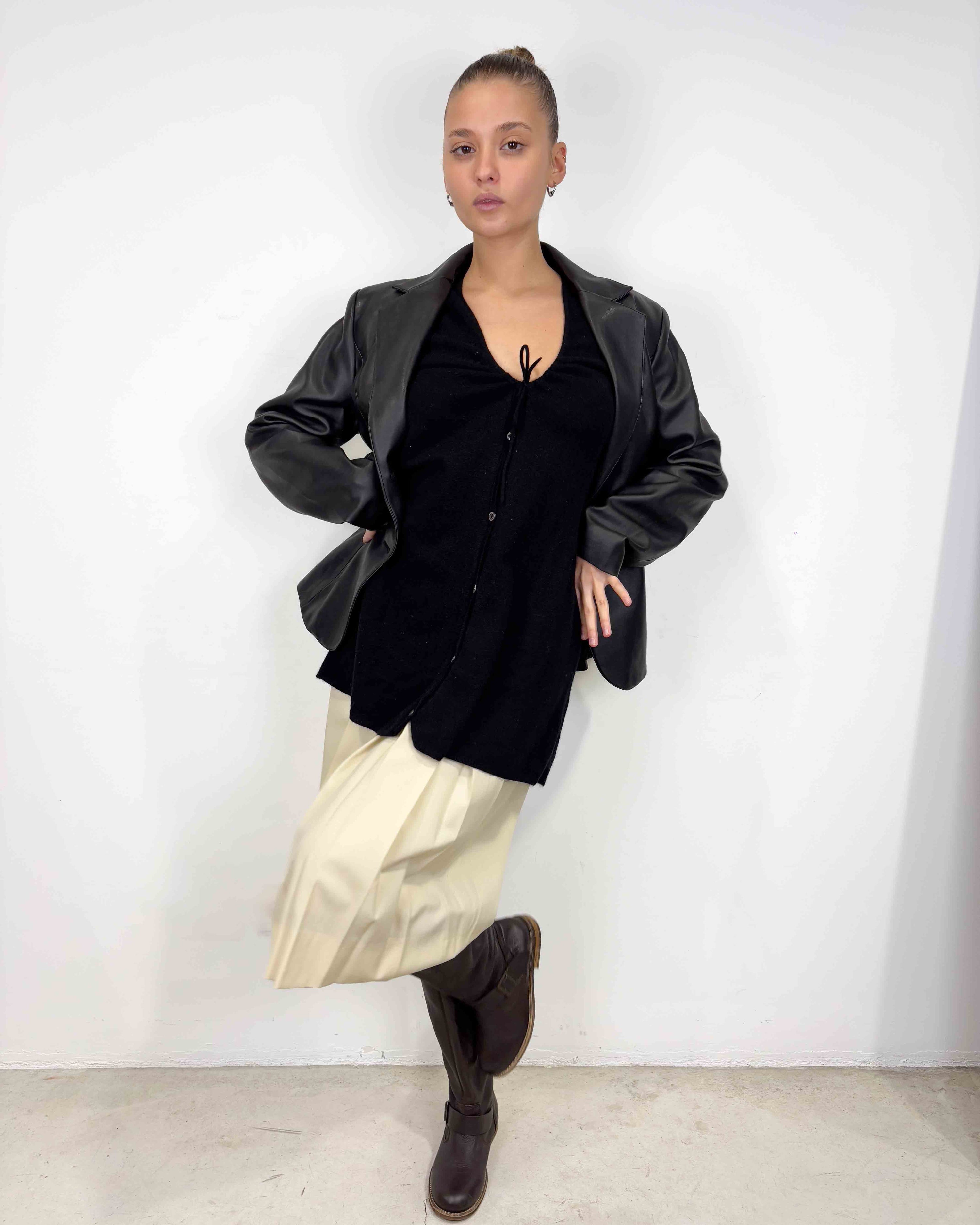 The darna leather blazer