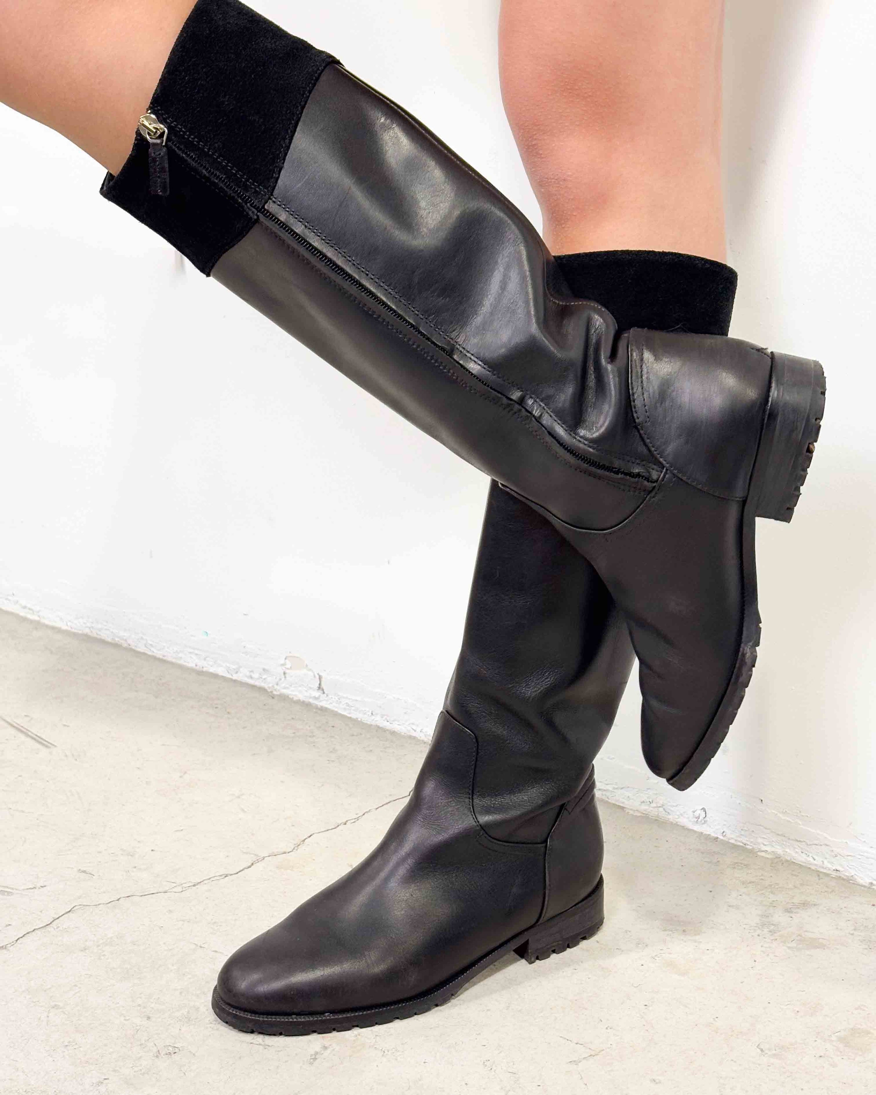 The coline boots