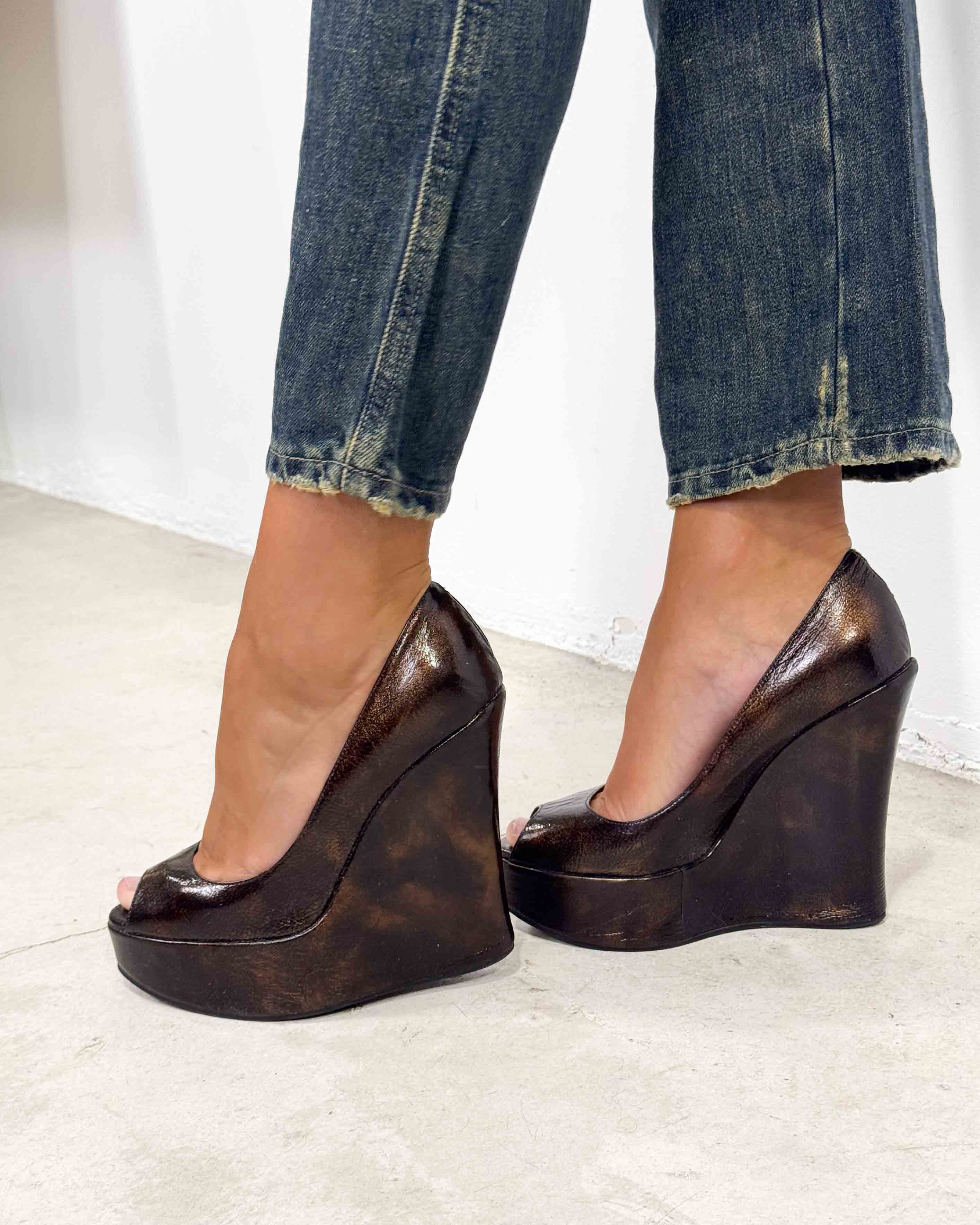 The ann wedges by dolce & gabbana