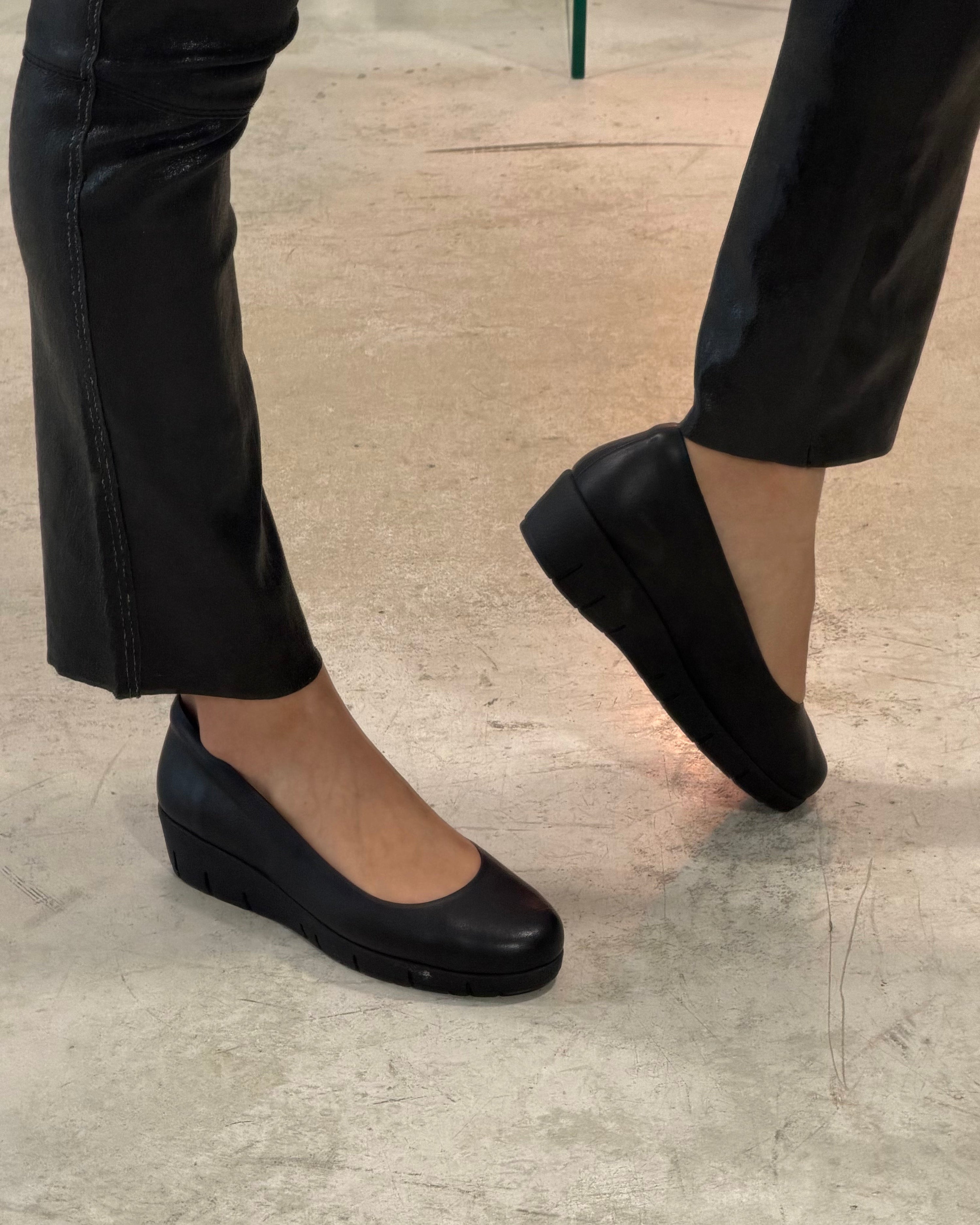The delia ballerinas
