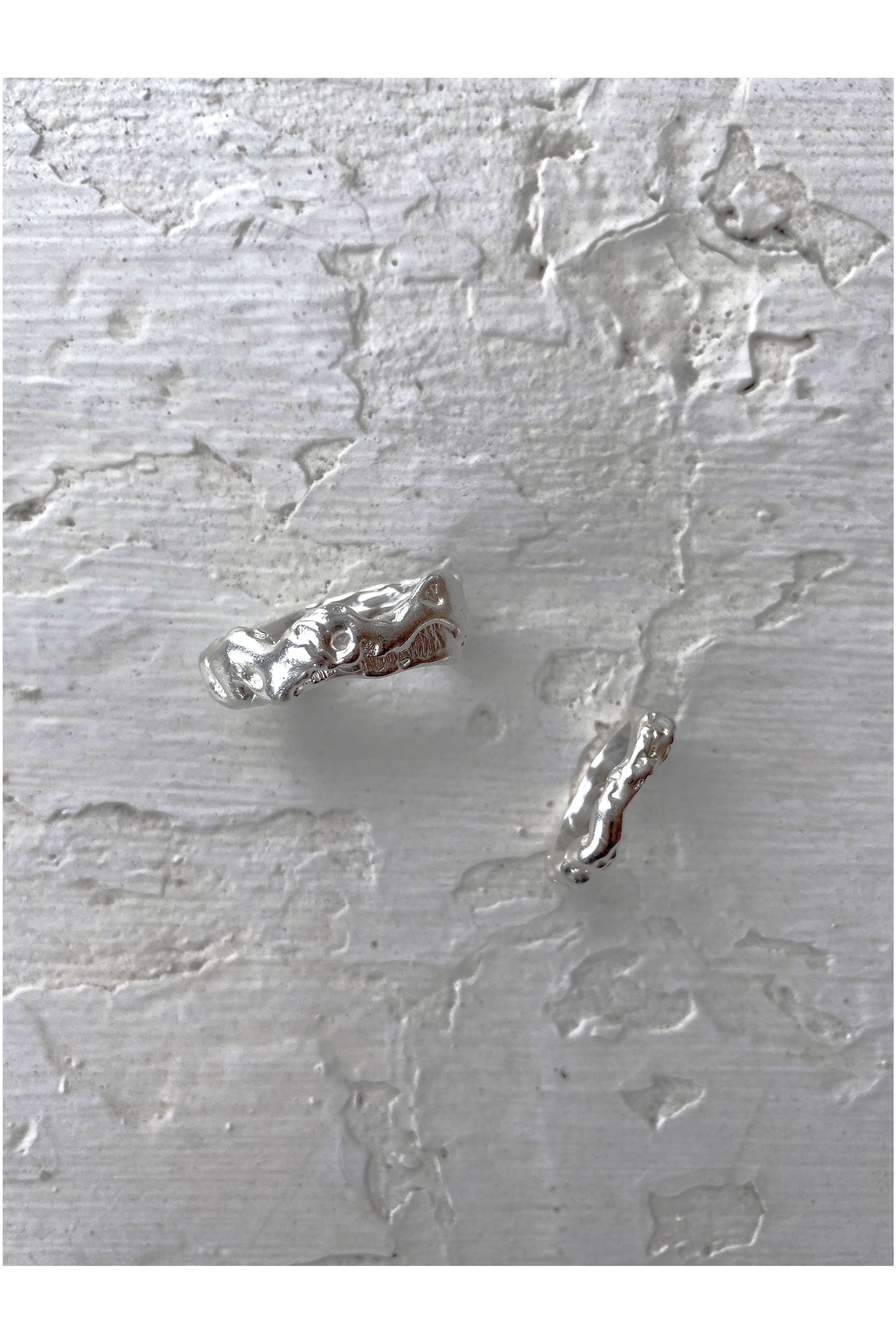 Melting away ring - silver