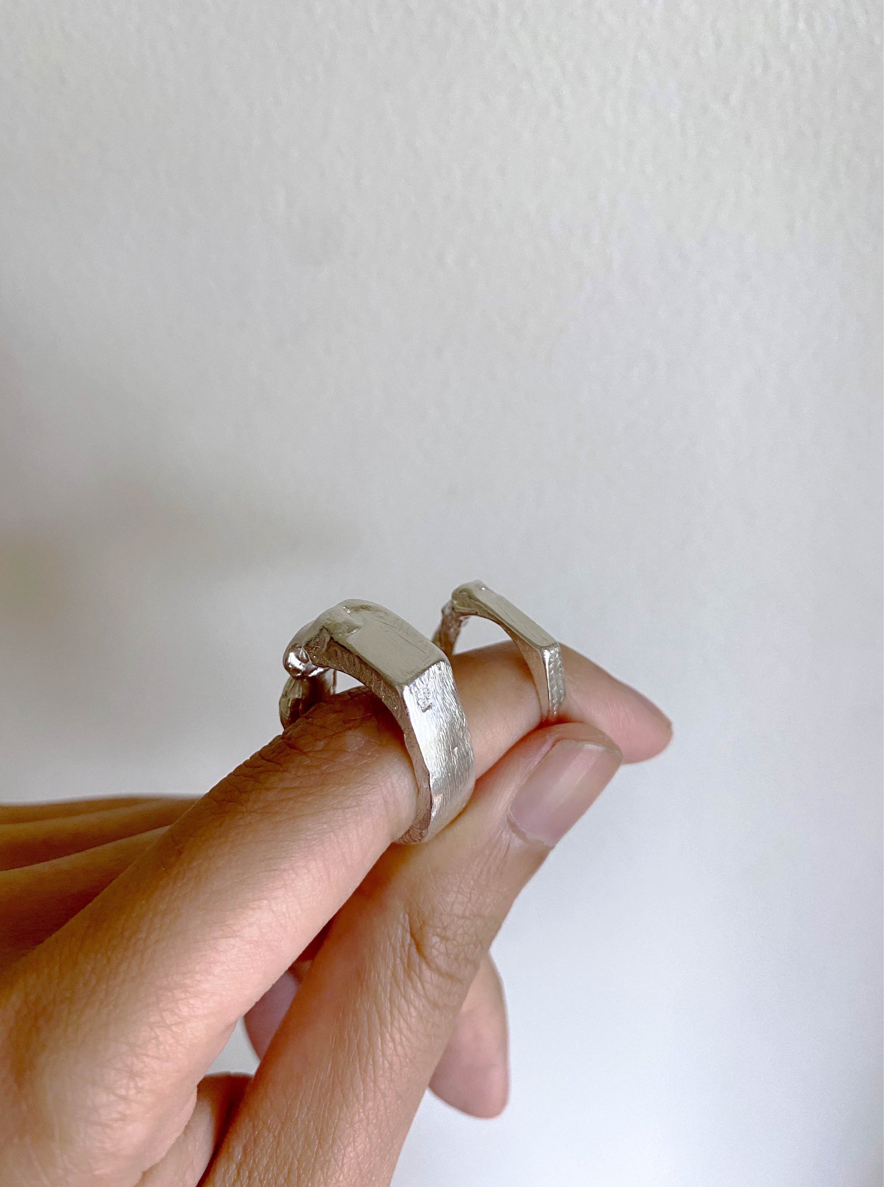 Melting away ring - silver
