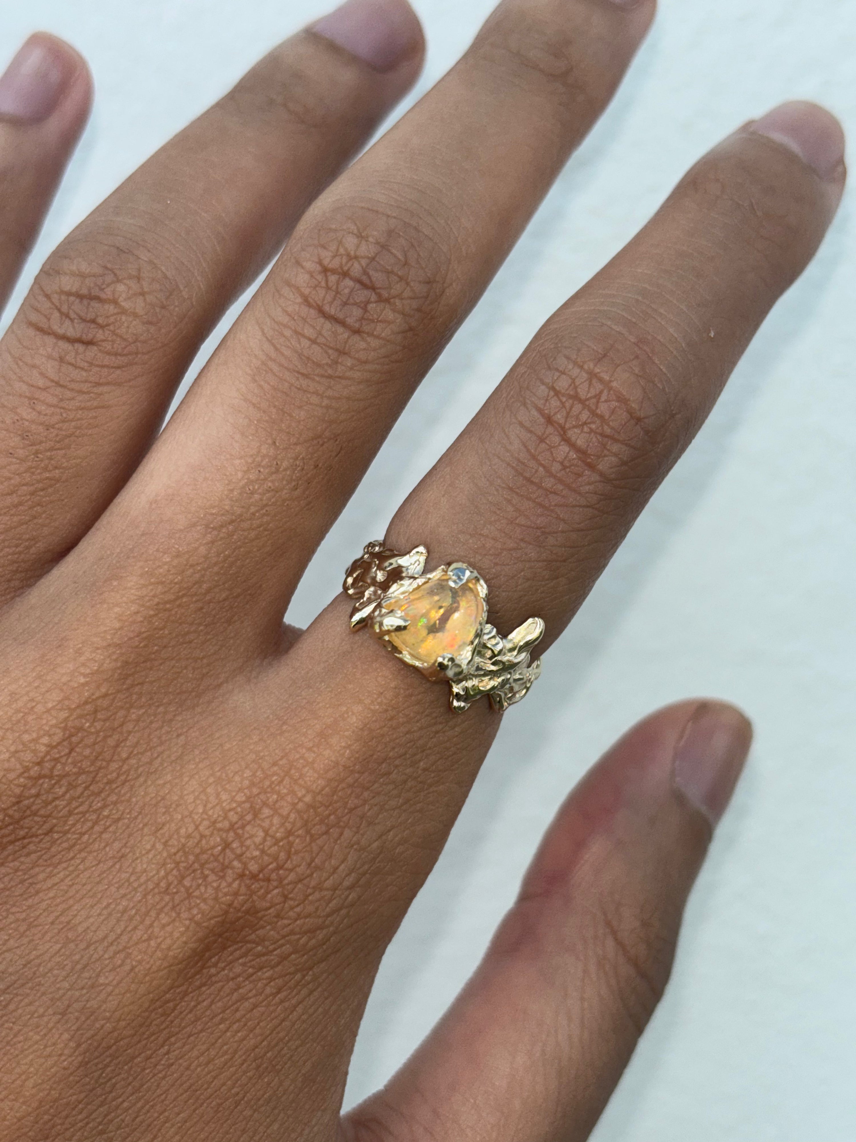 Ignite ring - mexican opal - yellow/gold