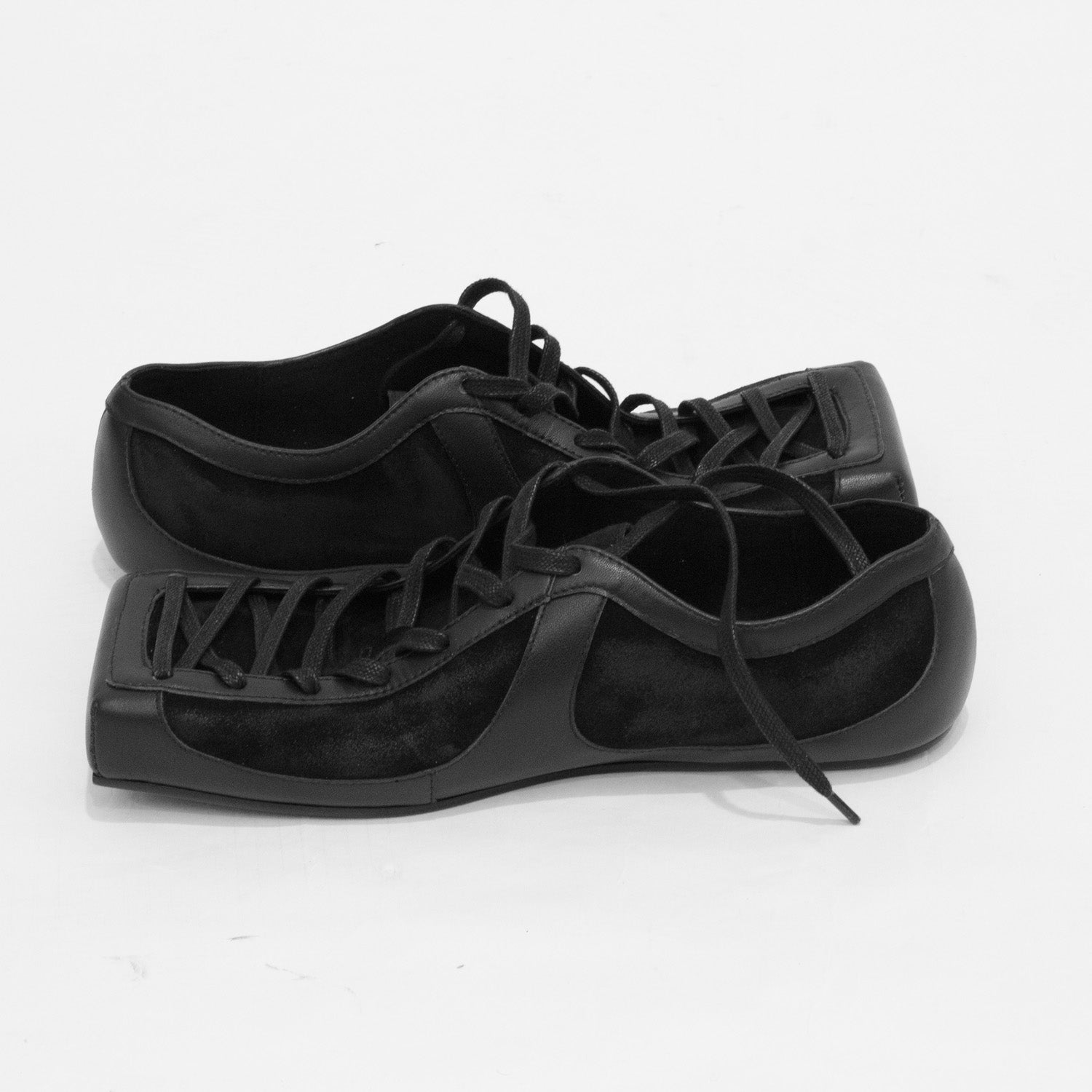 PLEBEIAN SNEAKERS - BLACK