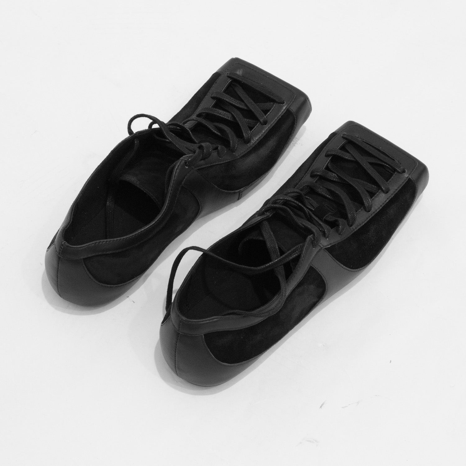 PLEBEIAN SNEAKERS - BLACK